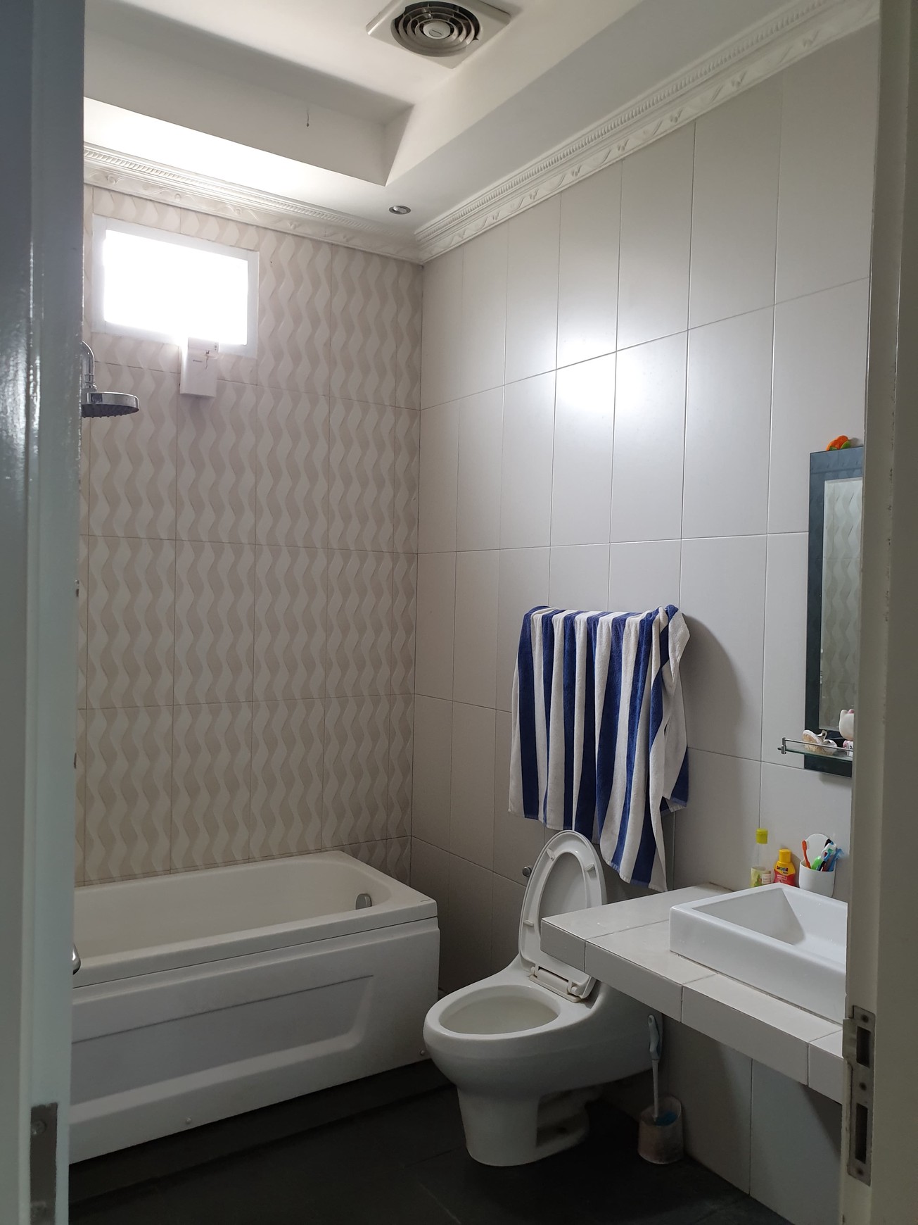 Dijual rumah di Cluster Riviera Palem Semi Karawaci Tangerang 