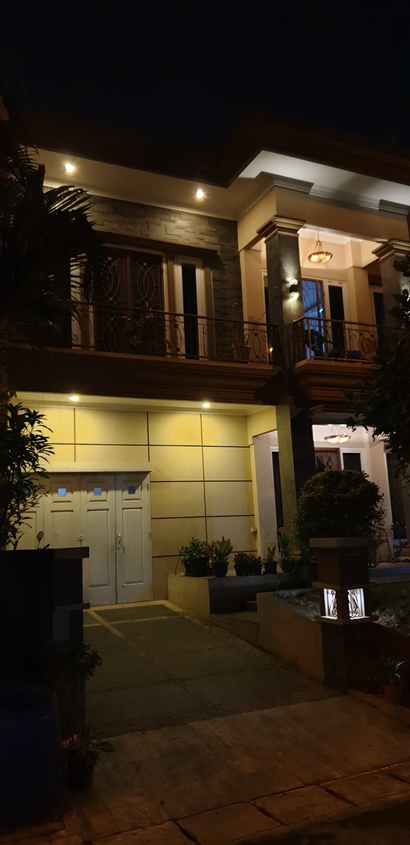 Dijual rumah di Cluster Riviera Palem Semi Karawaci Tangerang 