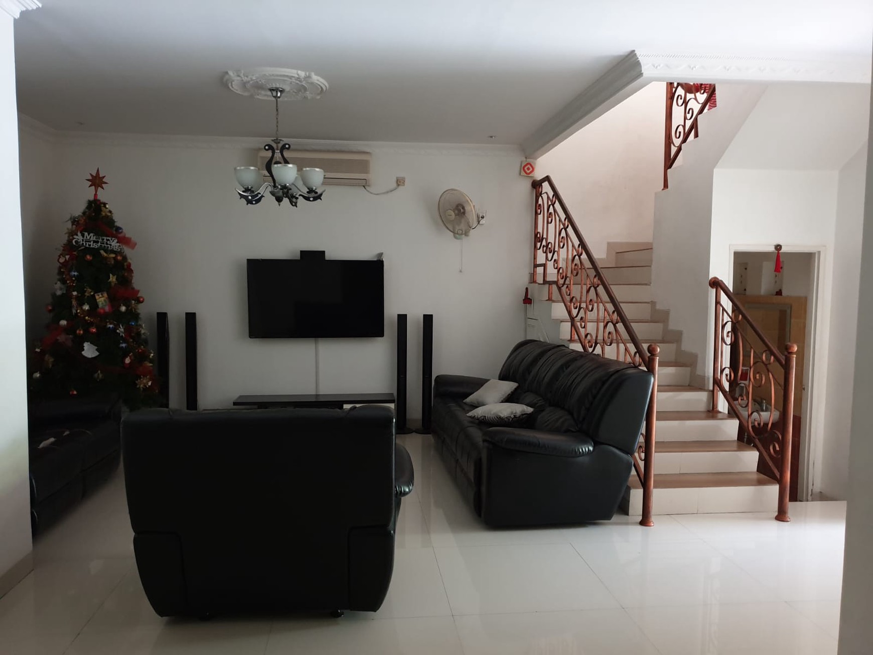 Dijual rumah di Cluster Riviera Palem Semi Karawaci Tangerang 