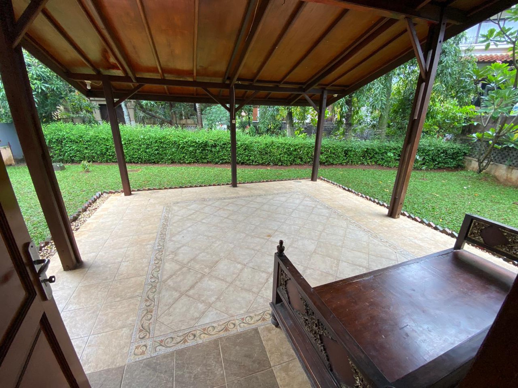 Rumah Bagus Di Bali View, Jl Gianyar Ciputat Tangerang Selatan