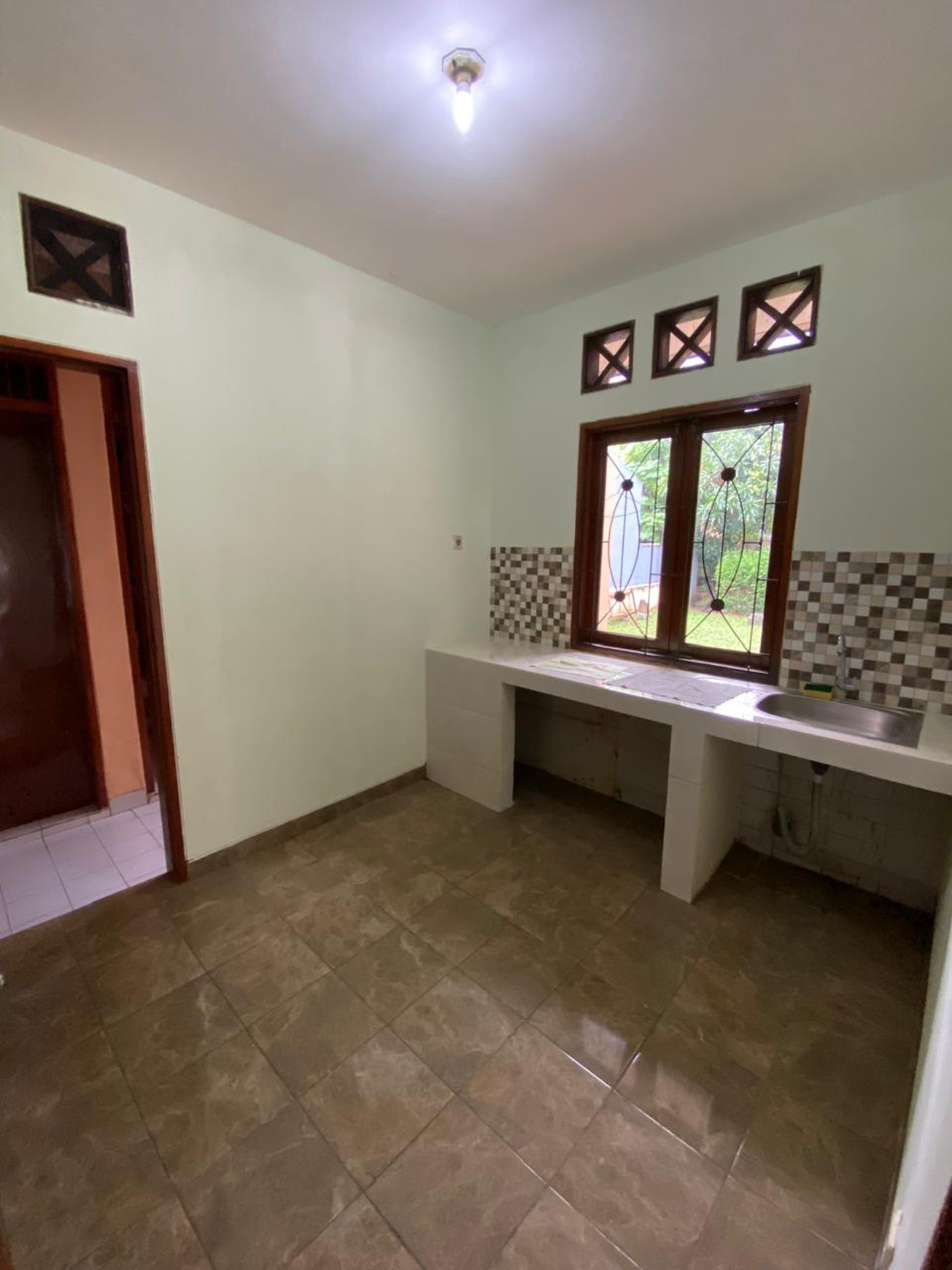 Rumah Bagus Di Bali View, Jl Gianyar Ciputat Tangerang Selatan