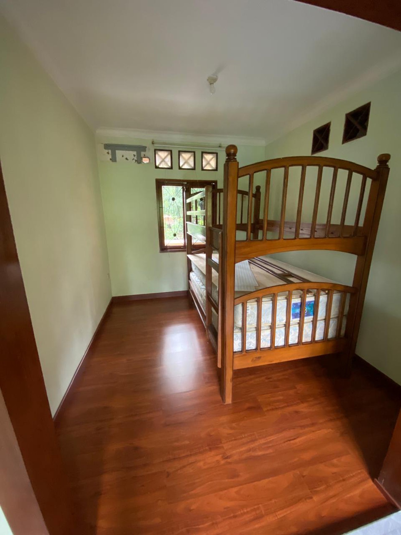 Rumah Bagus Di Bali View, Jl Gianyar Ciputat Tangerang Selatan