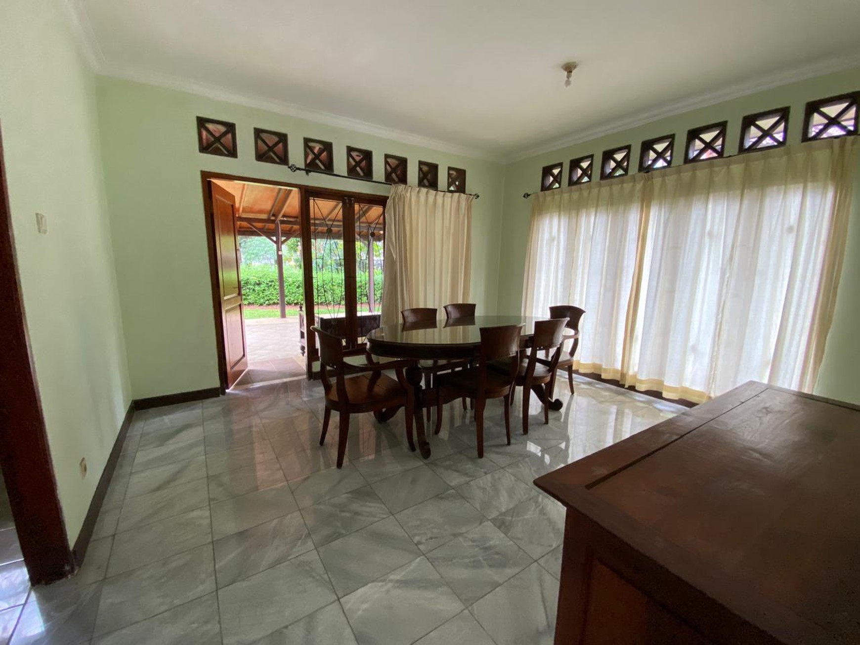 Rumah Bagus Di Bali View, Jl Gianyar Ciputat Tangerang Selatan