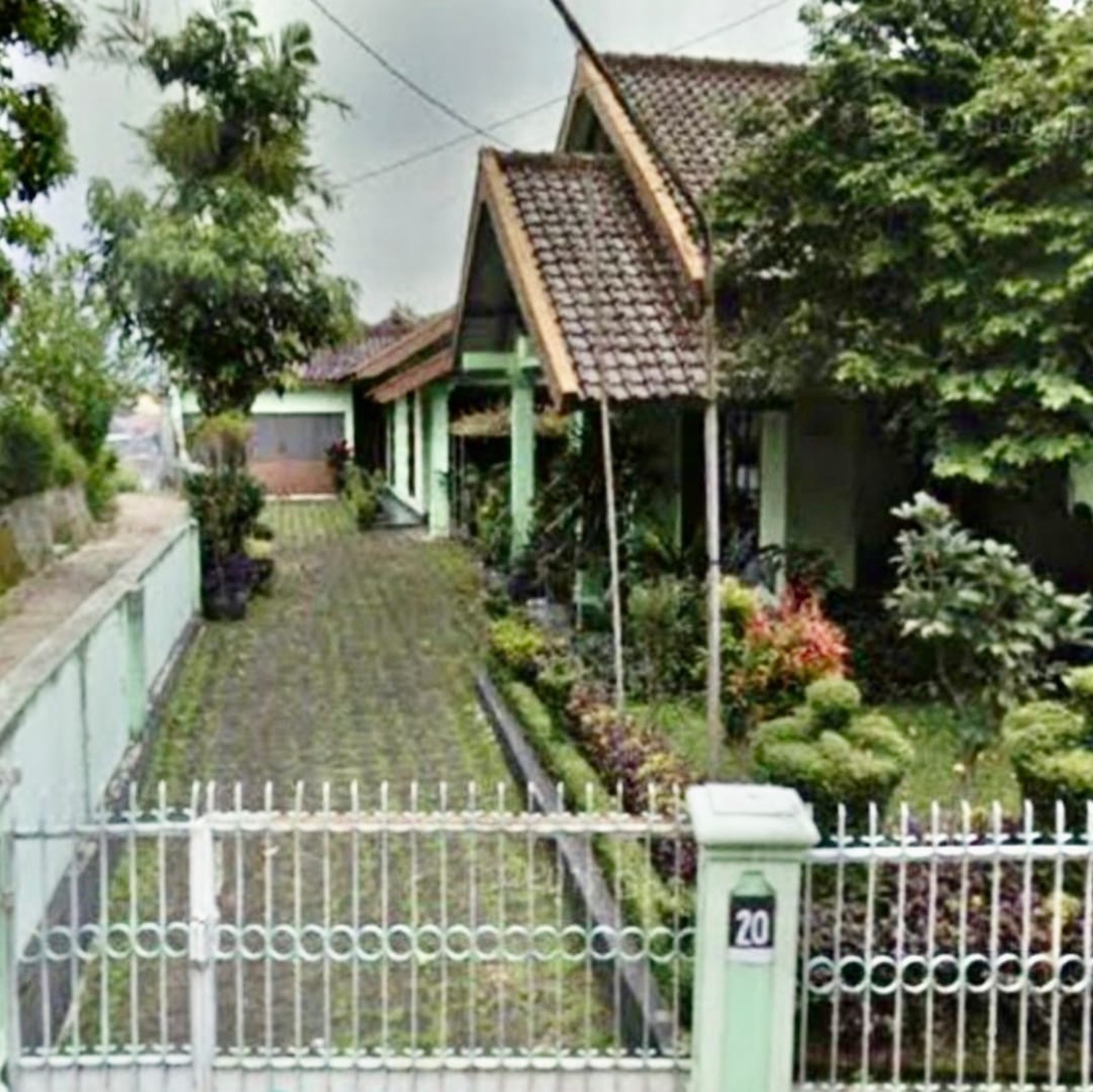 JUAL RUMAH NYAMAN LOKASI STRATEGIS