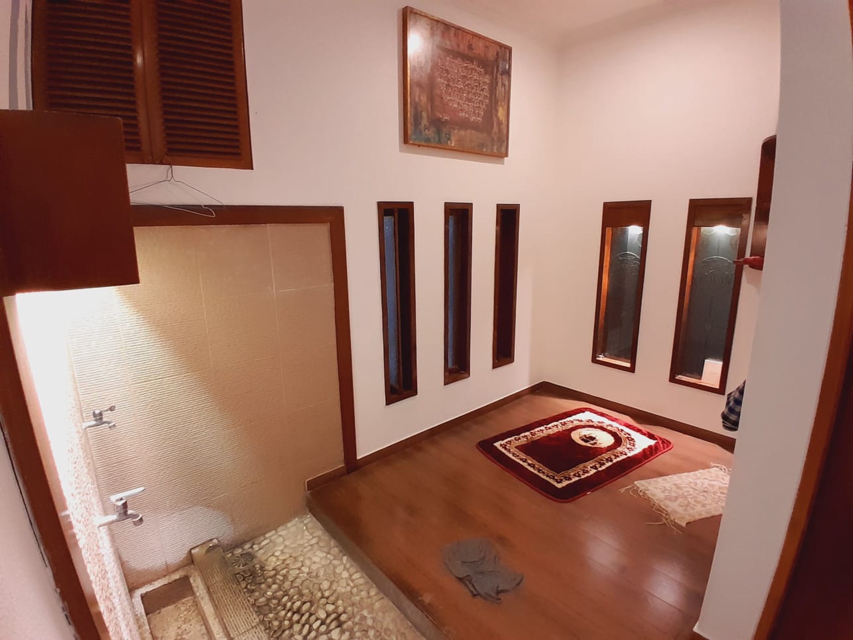 Disewakan rumah strategis nyaman di BONA VISTA RESIDENCE