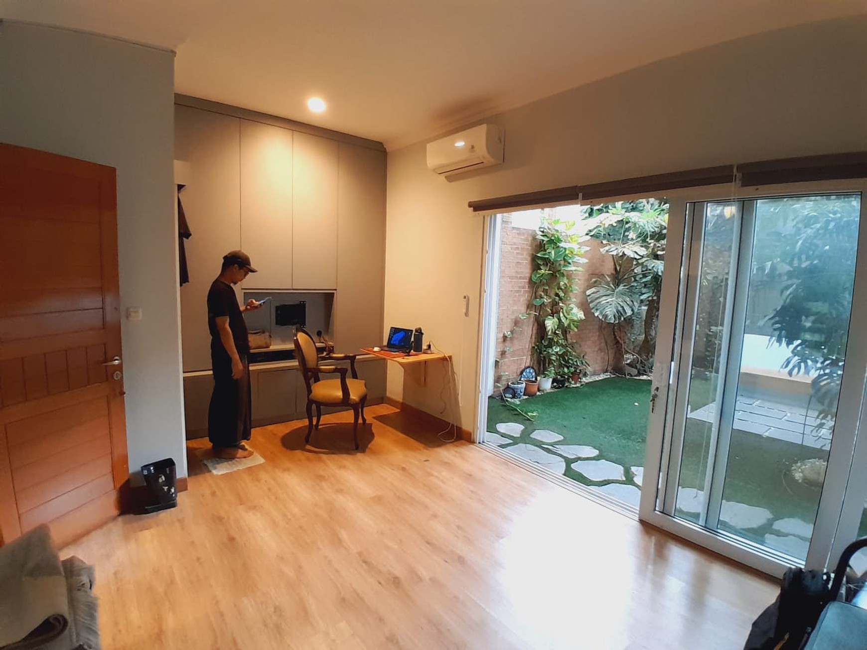 Disewakan rumah strategis nyaman di BONA VISTA RESIDENCE