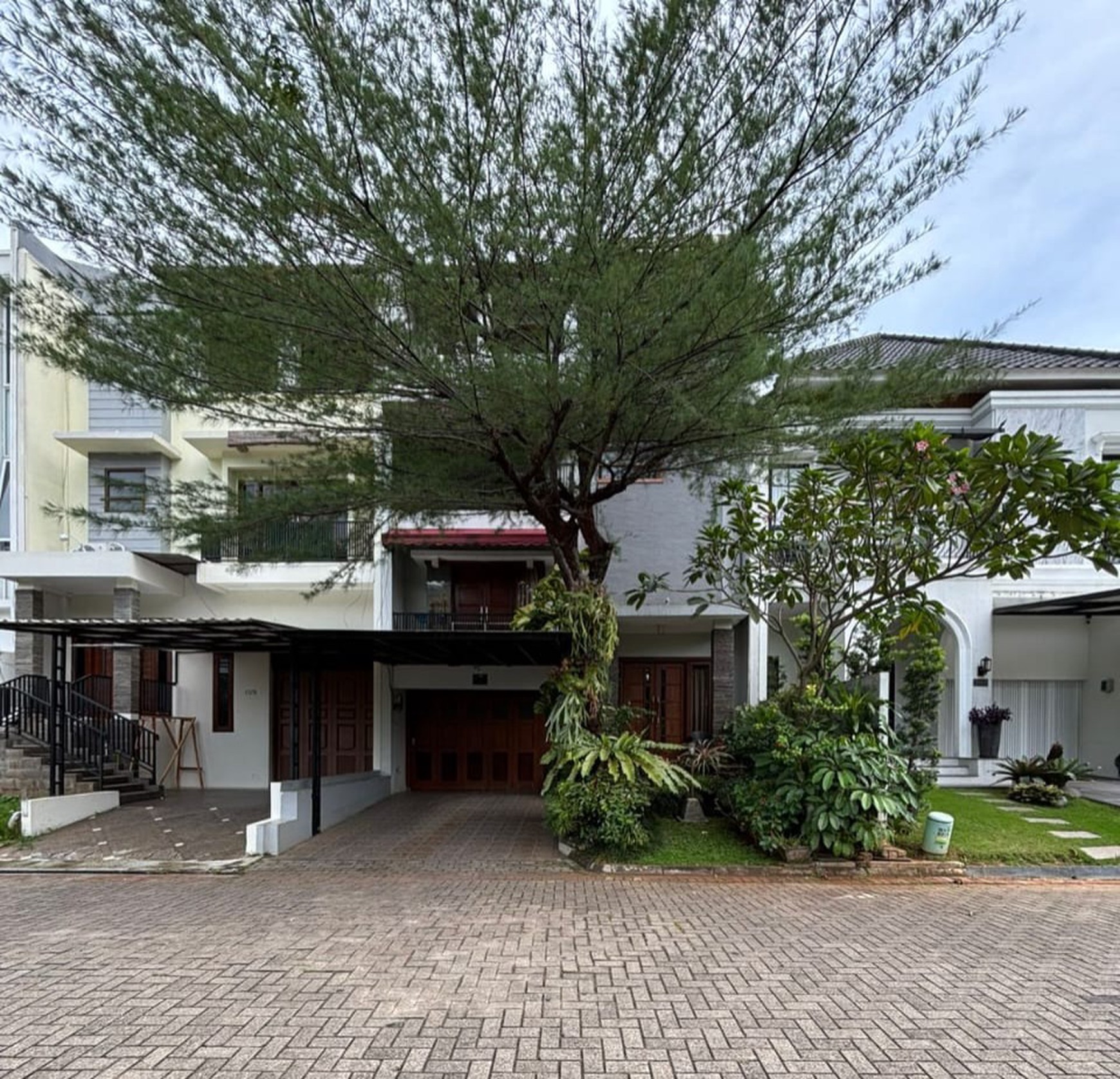 Perumahan exclusive ,Siap Huni, Strategis & Bebas Banjir Bona Vista Lebak Bulus Jakarta Selatan
