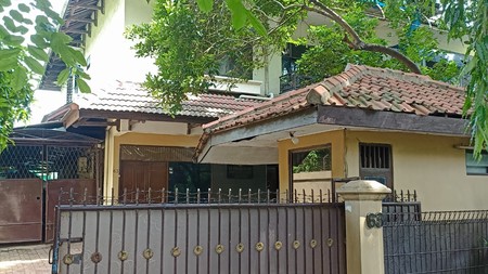 DI JUAL RUMAH VINTAGE