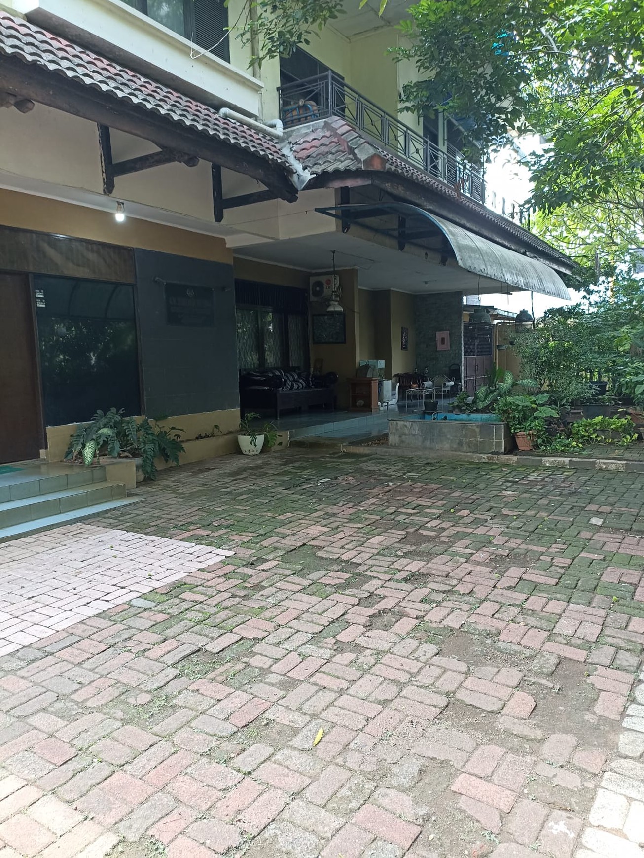 DI JUAL RUMAH VINTAGE