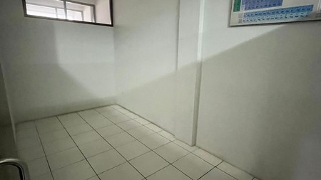 Disewakan Ruko Daerah Strategis Jakarta Pusat ,Cikini Harga Menarik