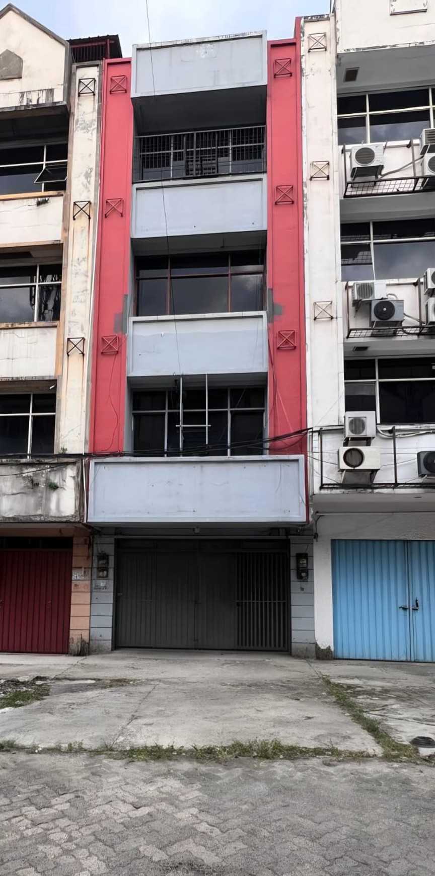 Ruko Siap Pakai dan Lokasi Strategis Pinggir Jalan Raya @Jakarta Selatan