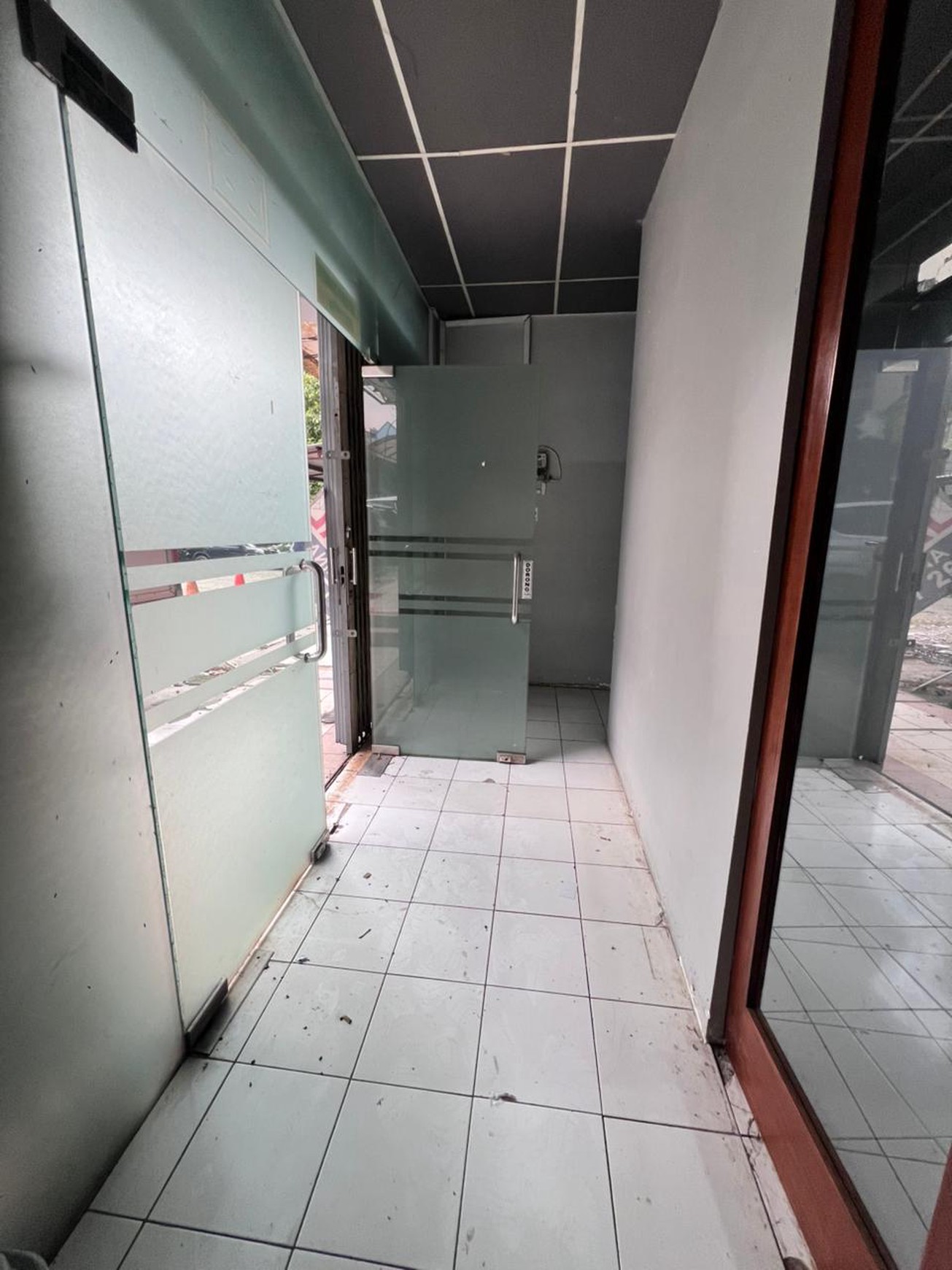 Ruko Siap Pakai dan Lokasi Strategis Pinggir Jalan Raya @Jakarta Selatan