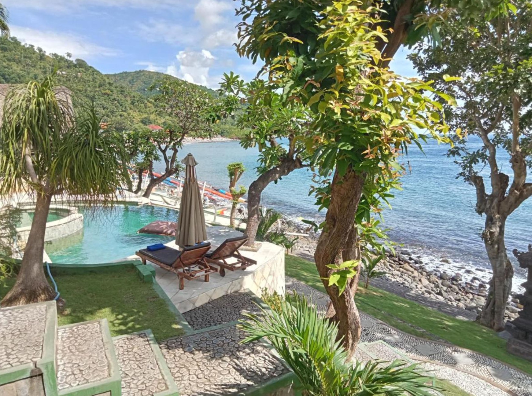 Villa Ahmed Santorini Jl. Karang Asem, Bali Luas 20 Are