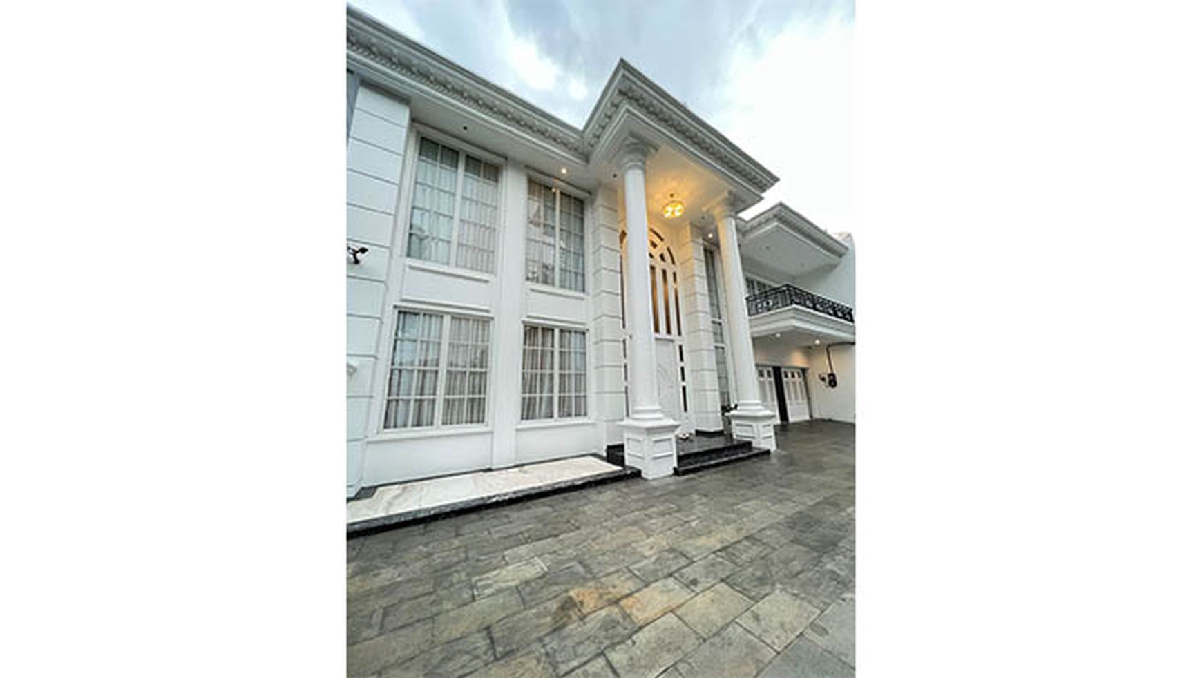 Rumah Mewah Cempaka Putih Barat, Jakarta