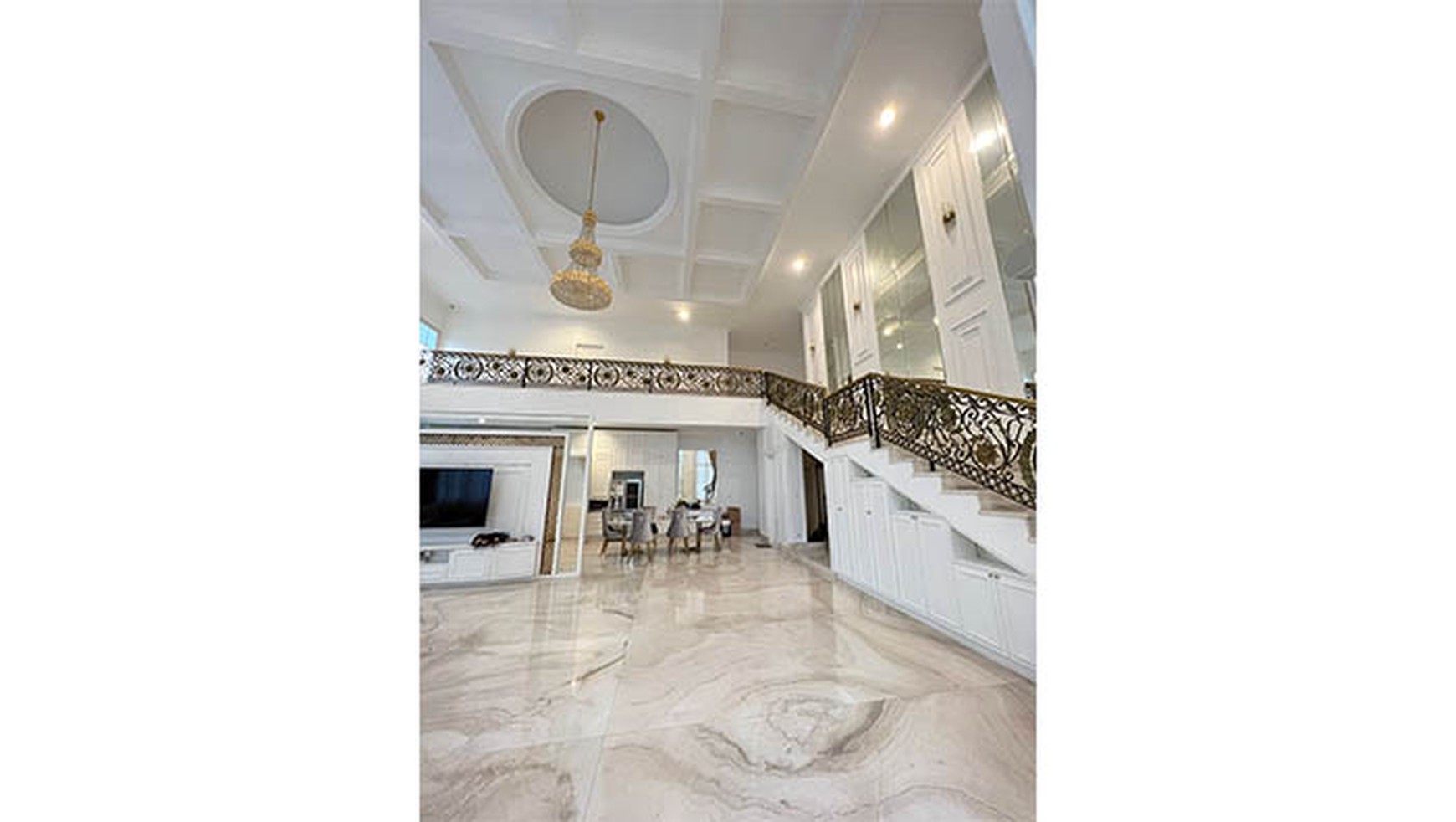 Rumah Mewah Cempaka Putih Barat, Jakarta