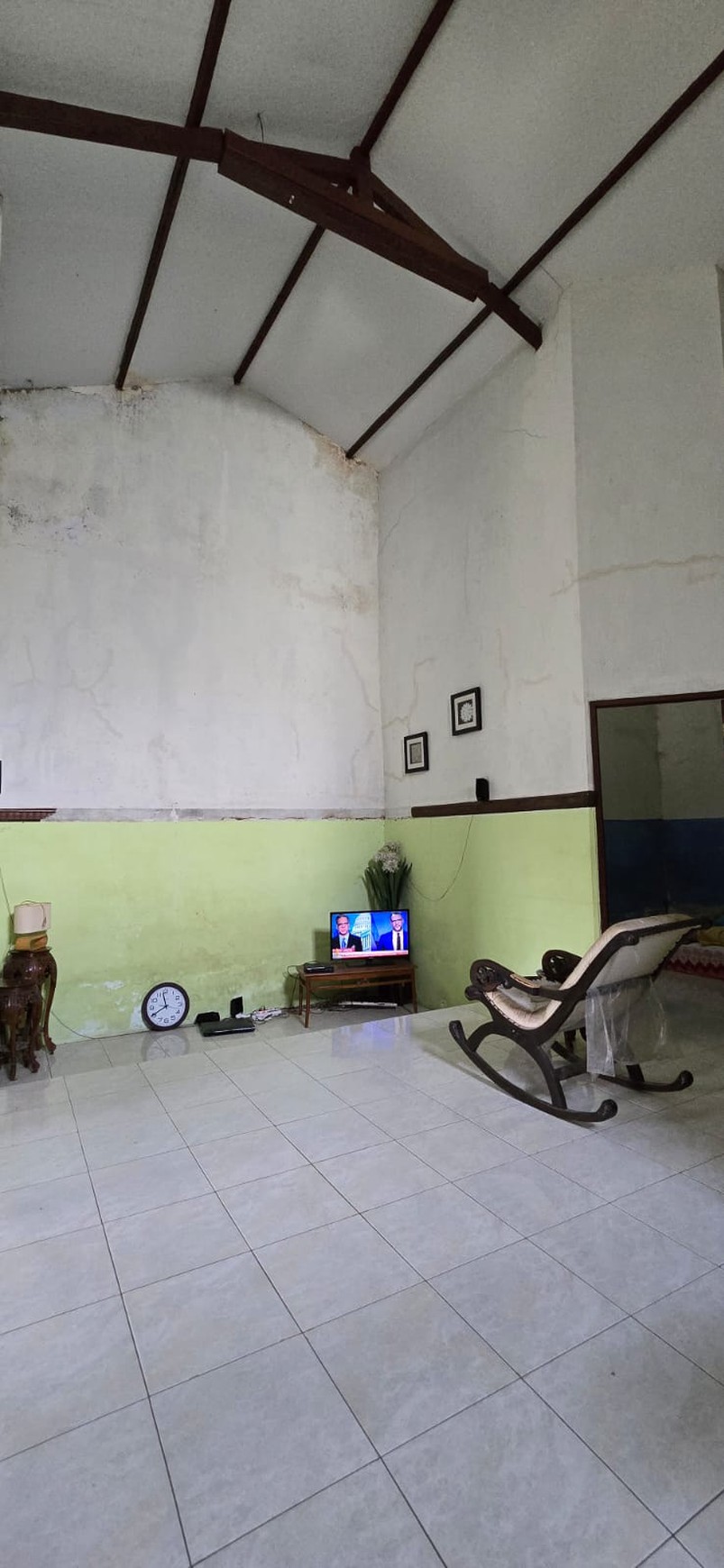 Rumah Siap Huni dengan Hunian Nyaman dan Asri di Ciputat