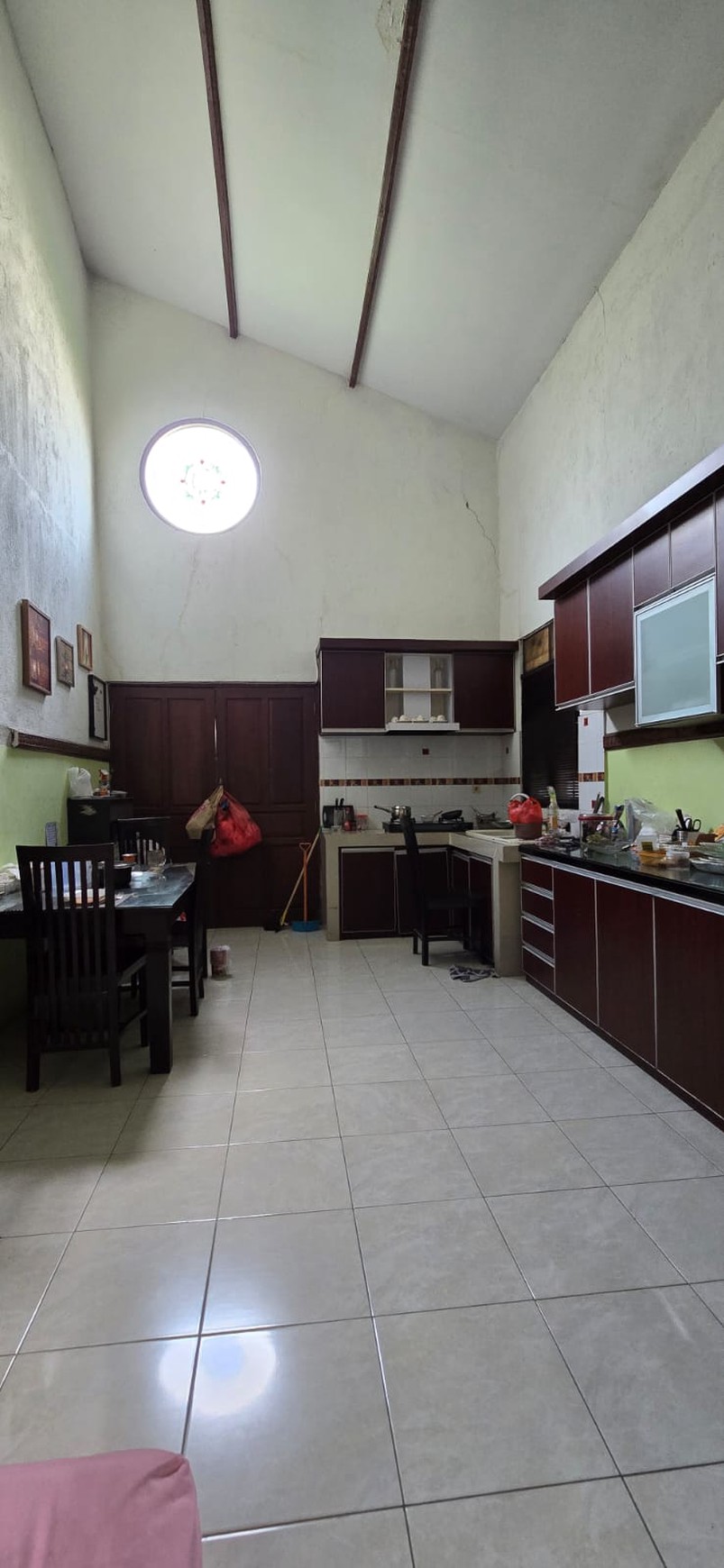 Rumah Siap Huni dengan Hunian Nyaman dan Asri di Ciputat