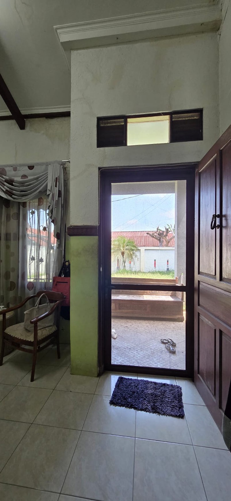 Rumah Siap Huni dengan Hunian Nyaman dan Asri di Ciputat