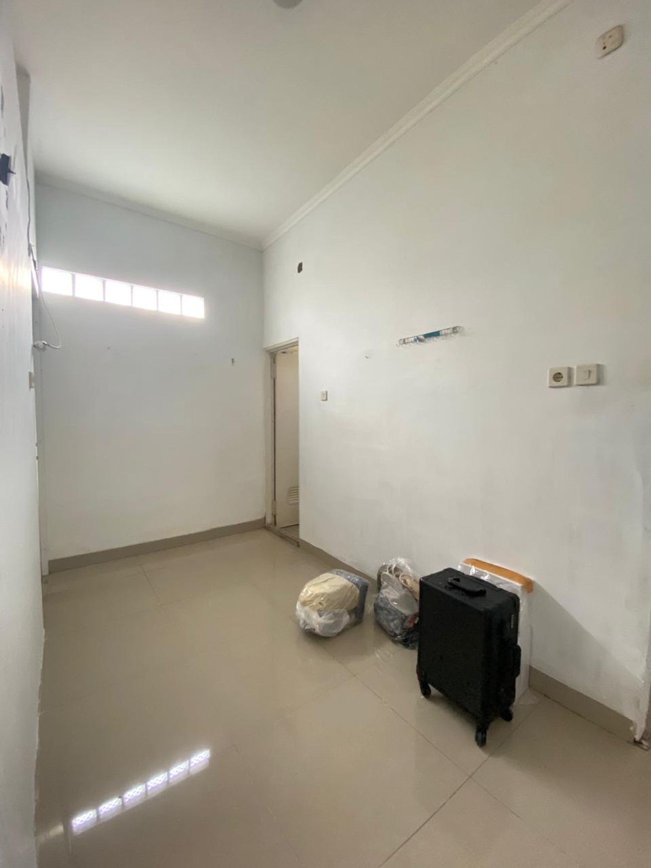 Kontrakan 3 Pintu di Kalibata - Lokasi Strategis, Dekat Stasiun & Pasar Minggu