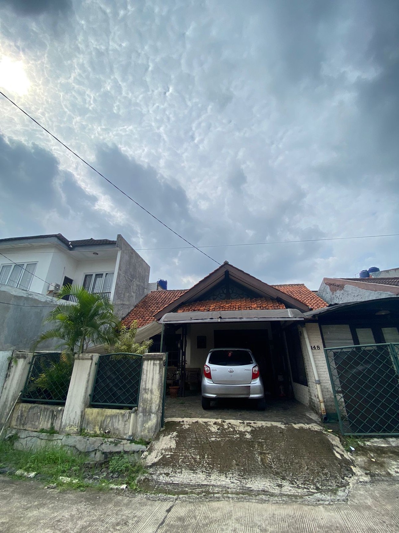 Rumah Nyaman Dalam Komplek Cinere - Lokasi Strategis, Harga Spesial