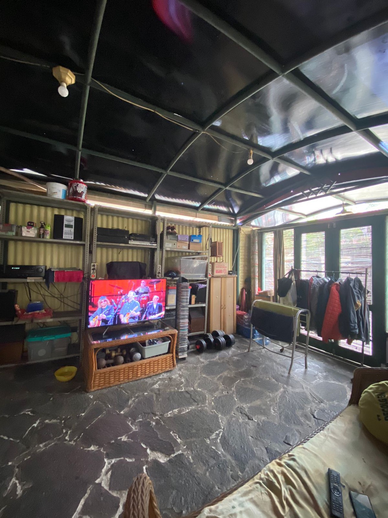 Rumah Nyaman Dalam Komplek Cinere - Lokasi Strategis, Harga Spesial