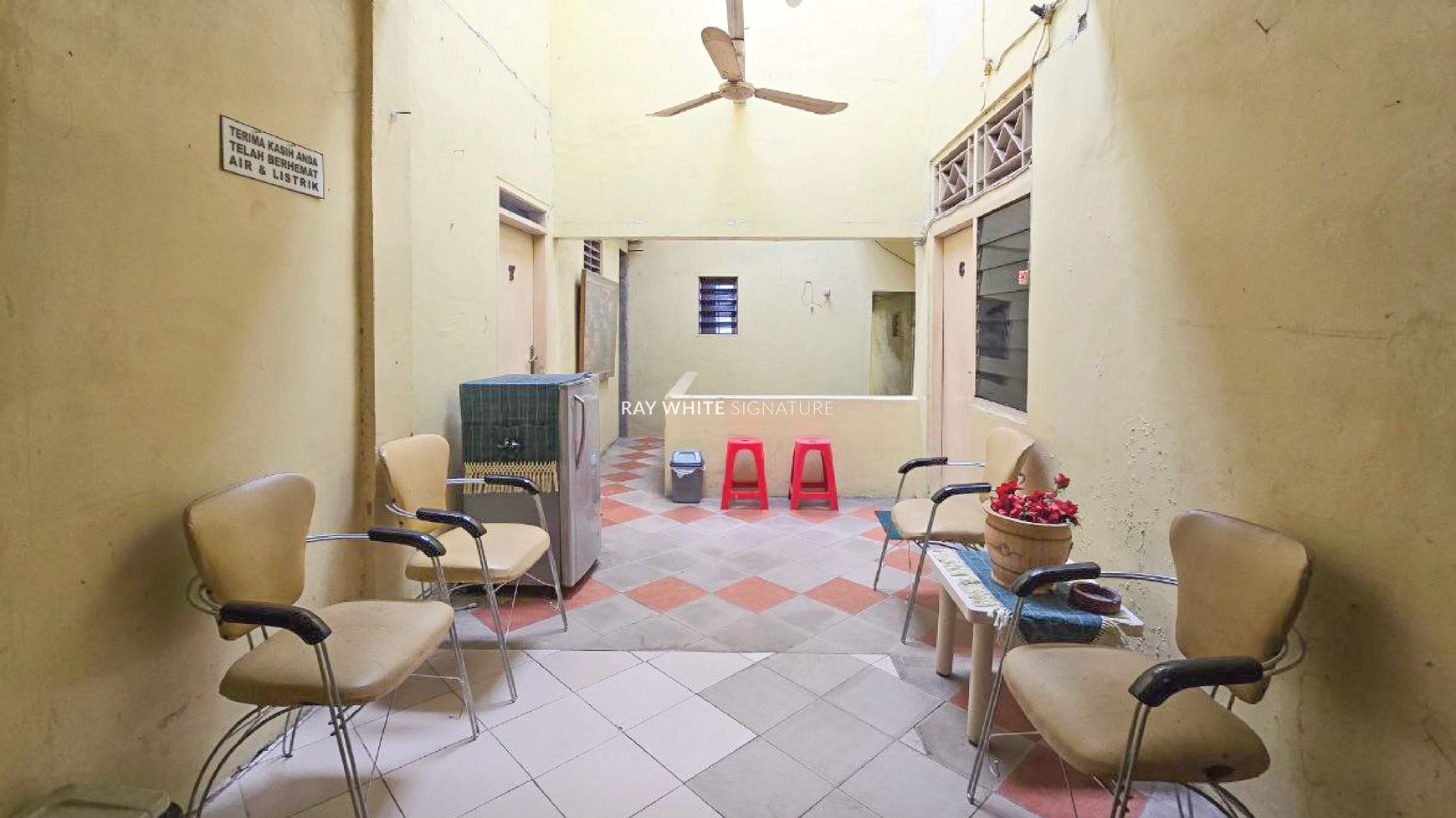 Rumah dan Kos di Jl Merpati Menteng Dalam