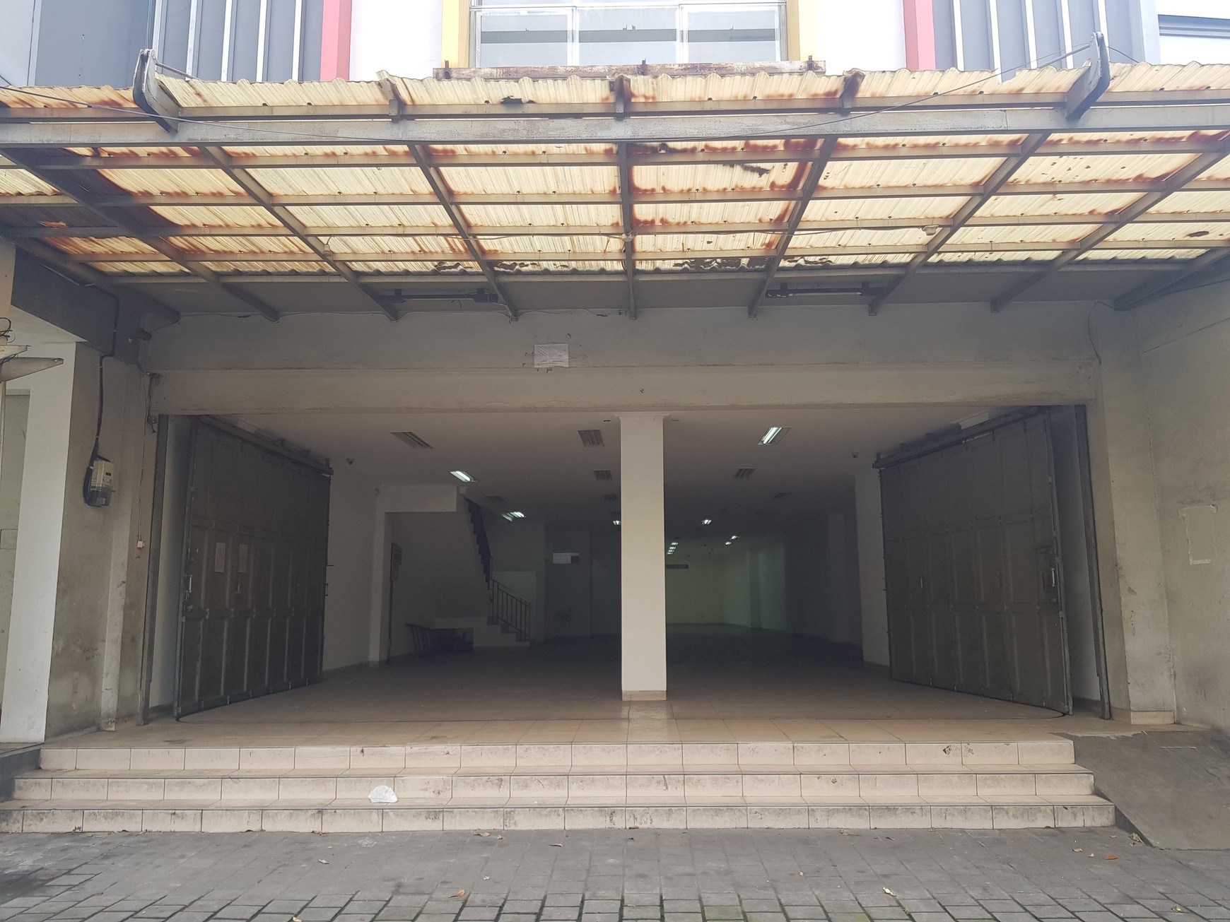 Ruko Besar di Mainroad Ahmad Yani Padasuka Bandung