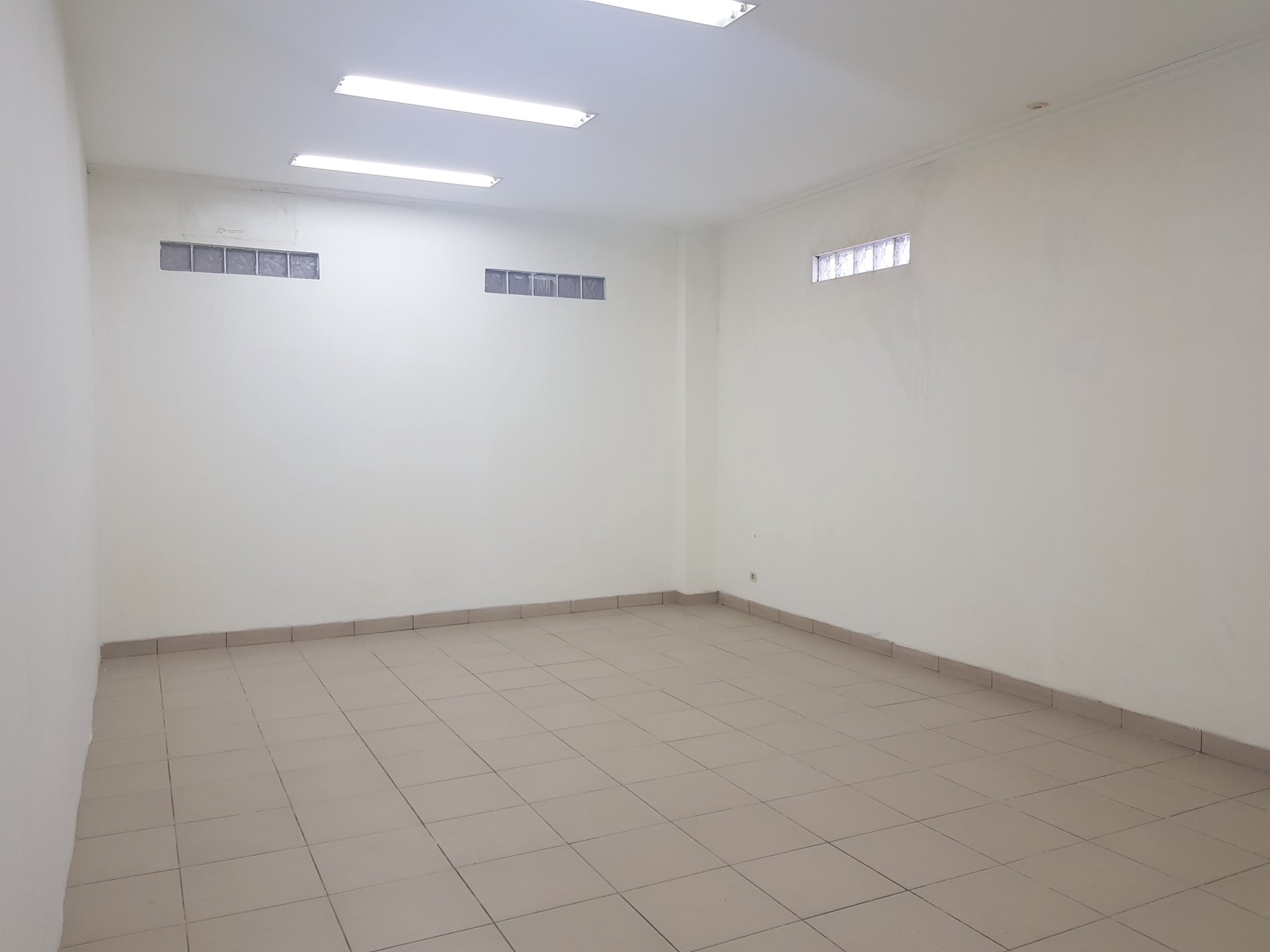 Ruko Besar di Mainroad Ahmad Yani Padasuka Bandung
