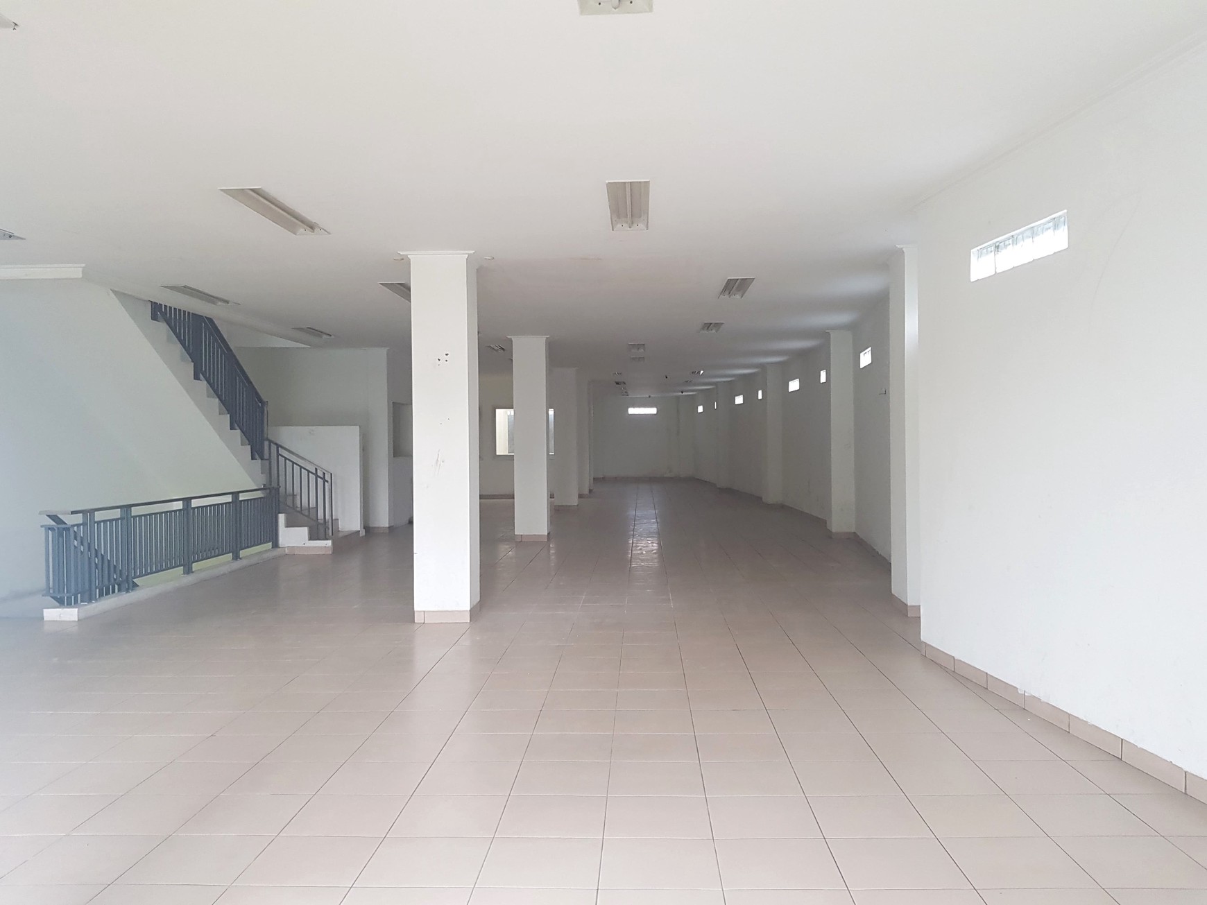 Ruko Besar di Mainroad Ahmad Yani Padasuka Bandung