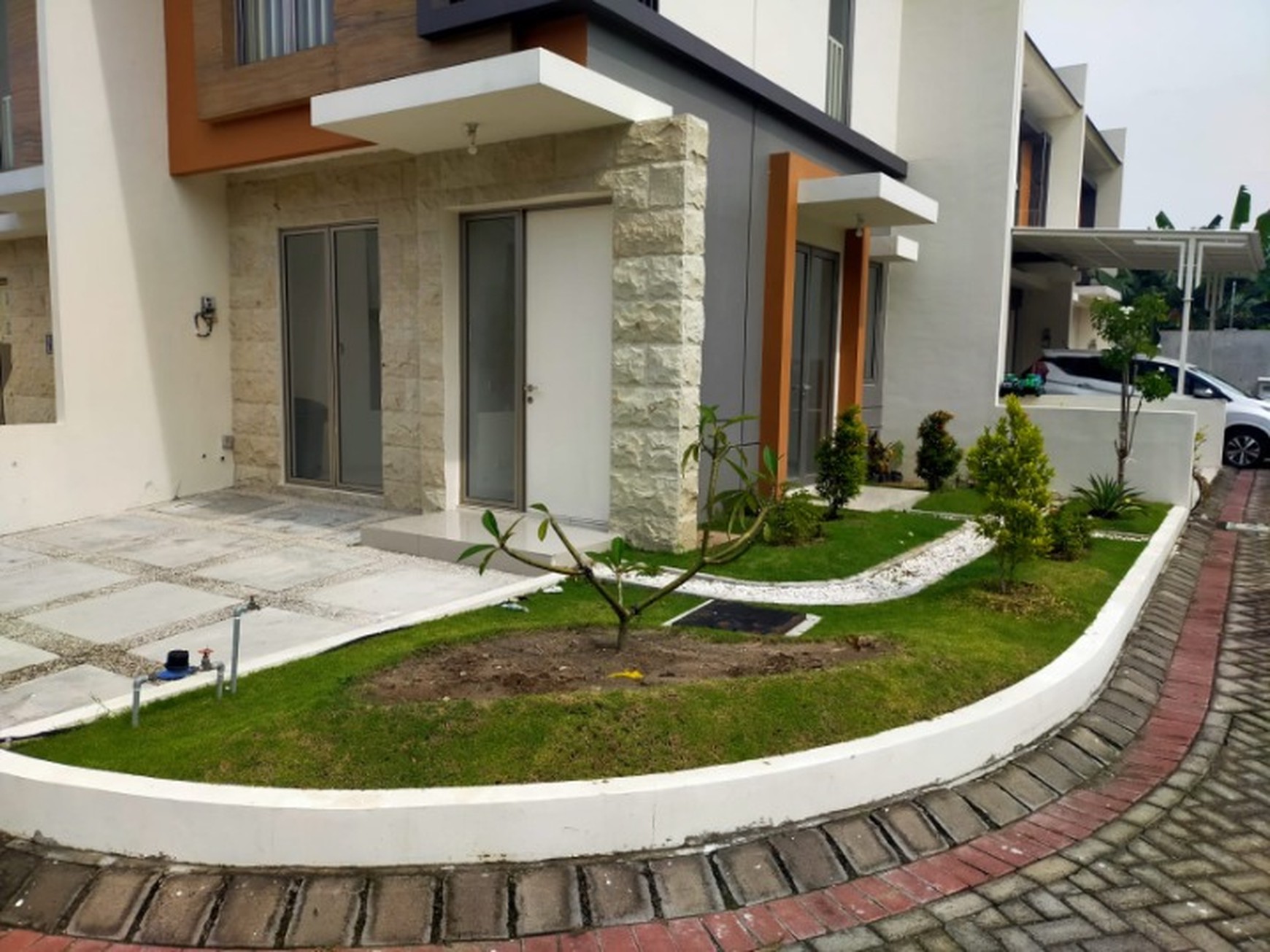 Rumah Greenland Residence Cluser Garbera