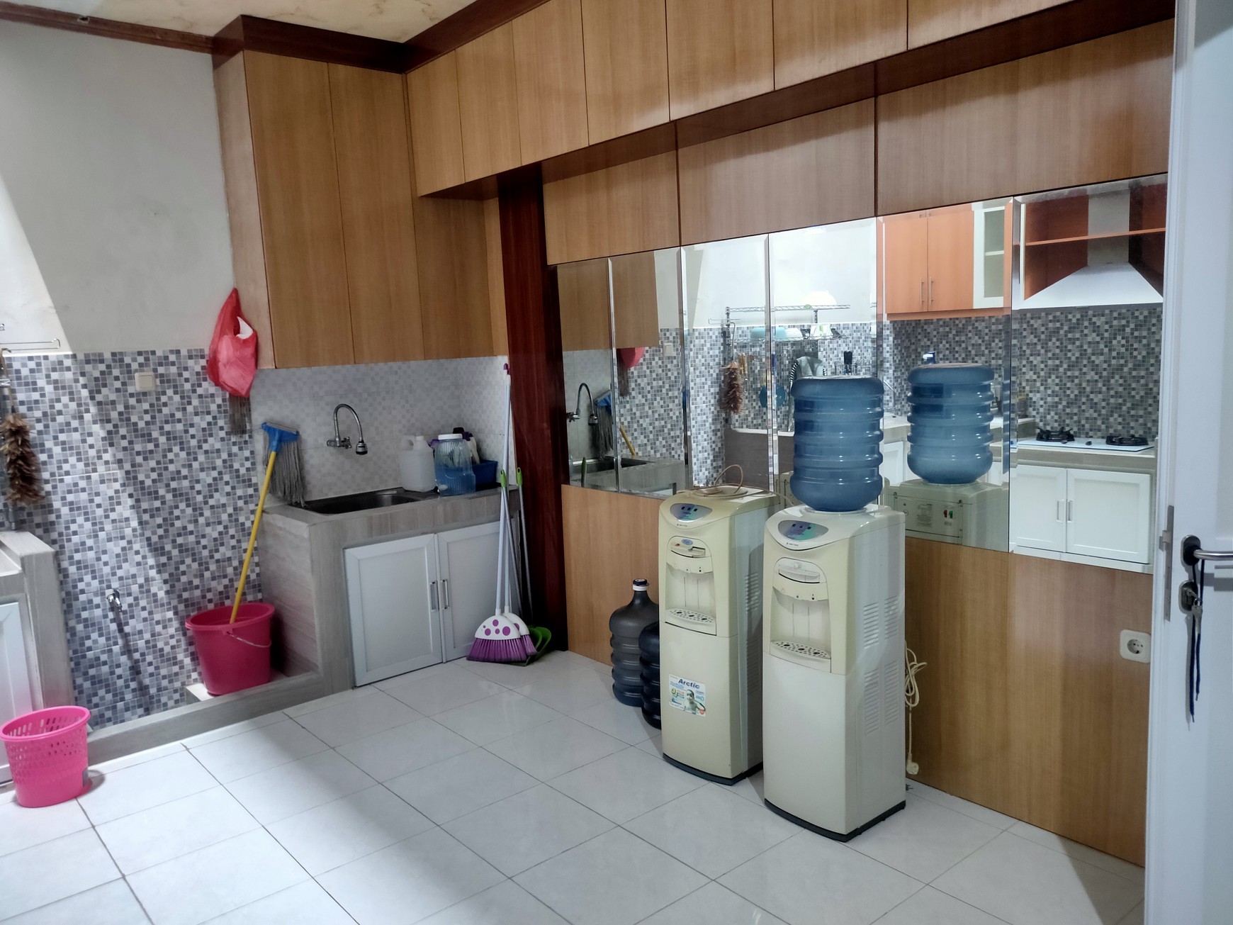 Rumah Kota wisata anti rayap