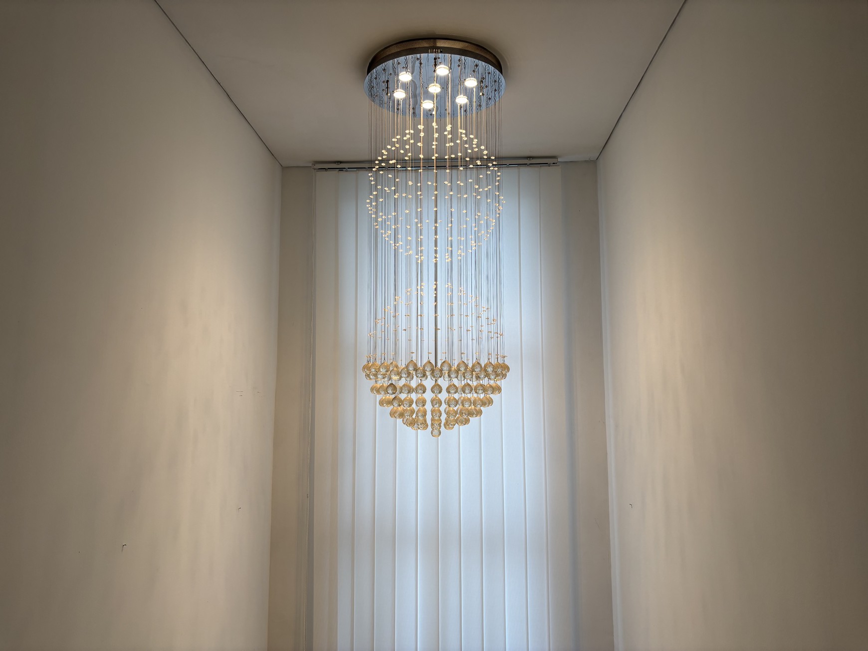 Rumah Luxury Hoek, Full Furnished di Raffles Hills Cibubur 