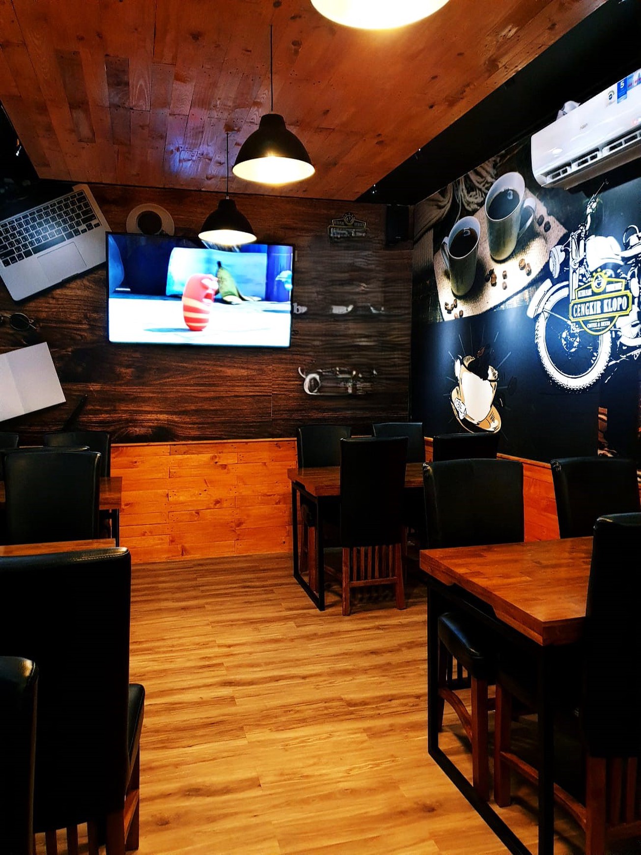 Ruko Strategis persatu Lantai Cocok untuk Resto di Bintaro