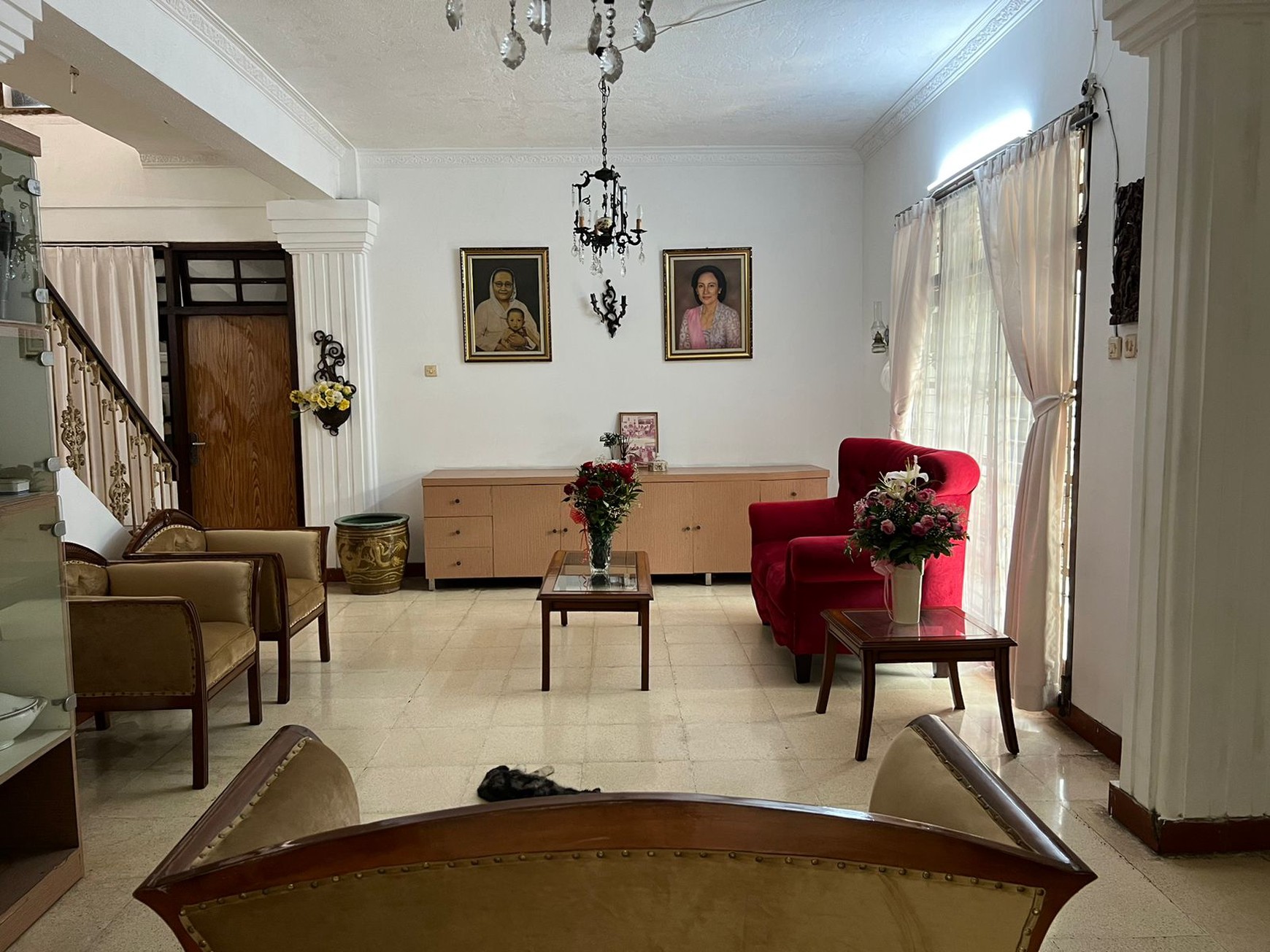 Dijual Rumah Tua Terawat Baik, Lokasi Strategis di Pinggir Jalan Raya Sumur Batu, Kemayoran - Jakarta Pusat