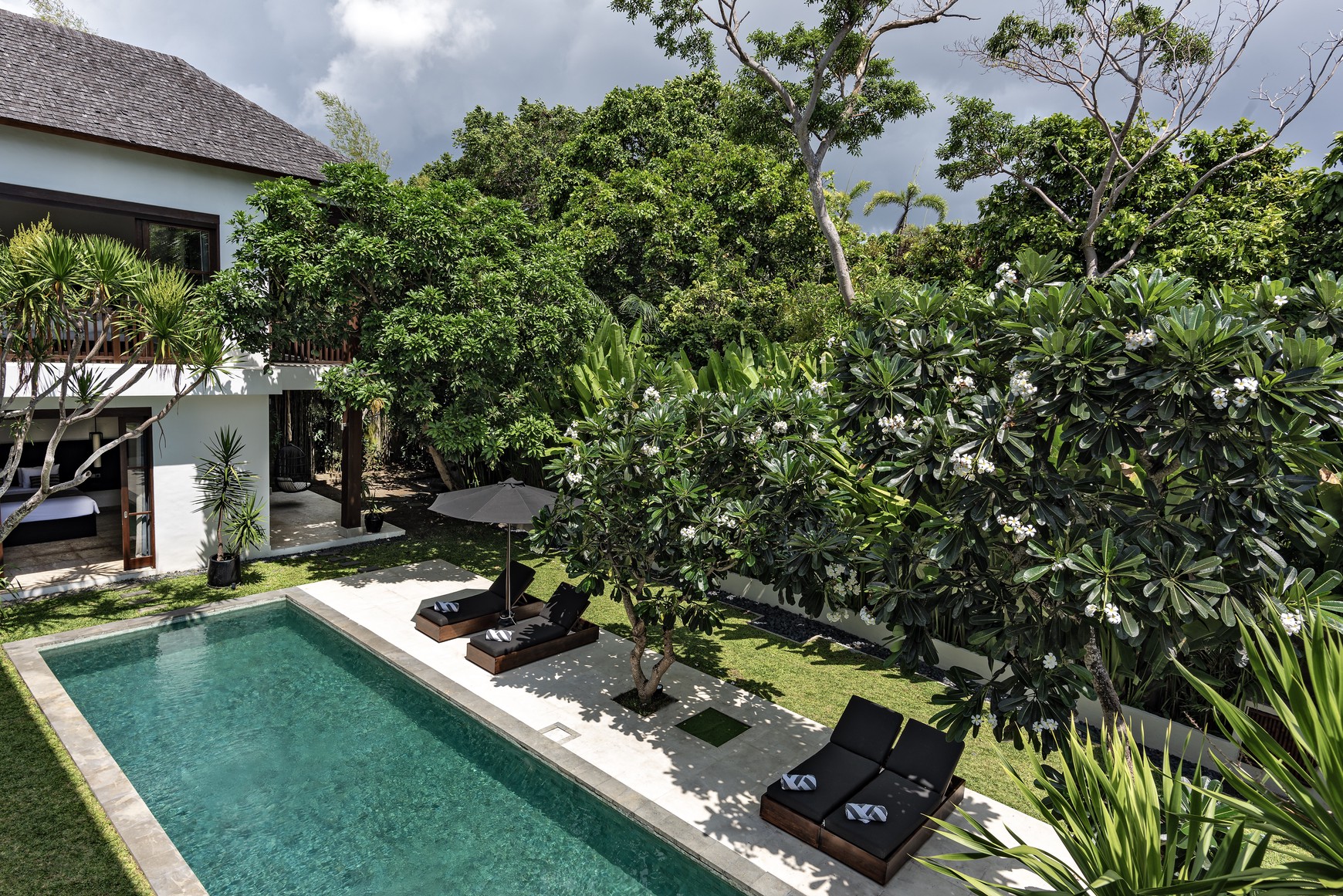 Leasehold - Grand Luxury Villa on One of the Largest Beachside Plots In Petitenget, Seminyak