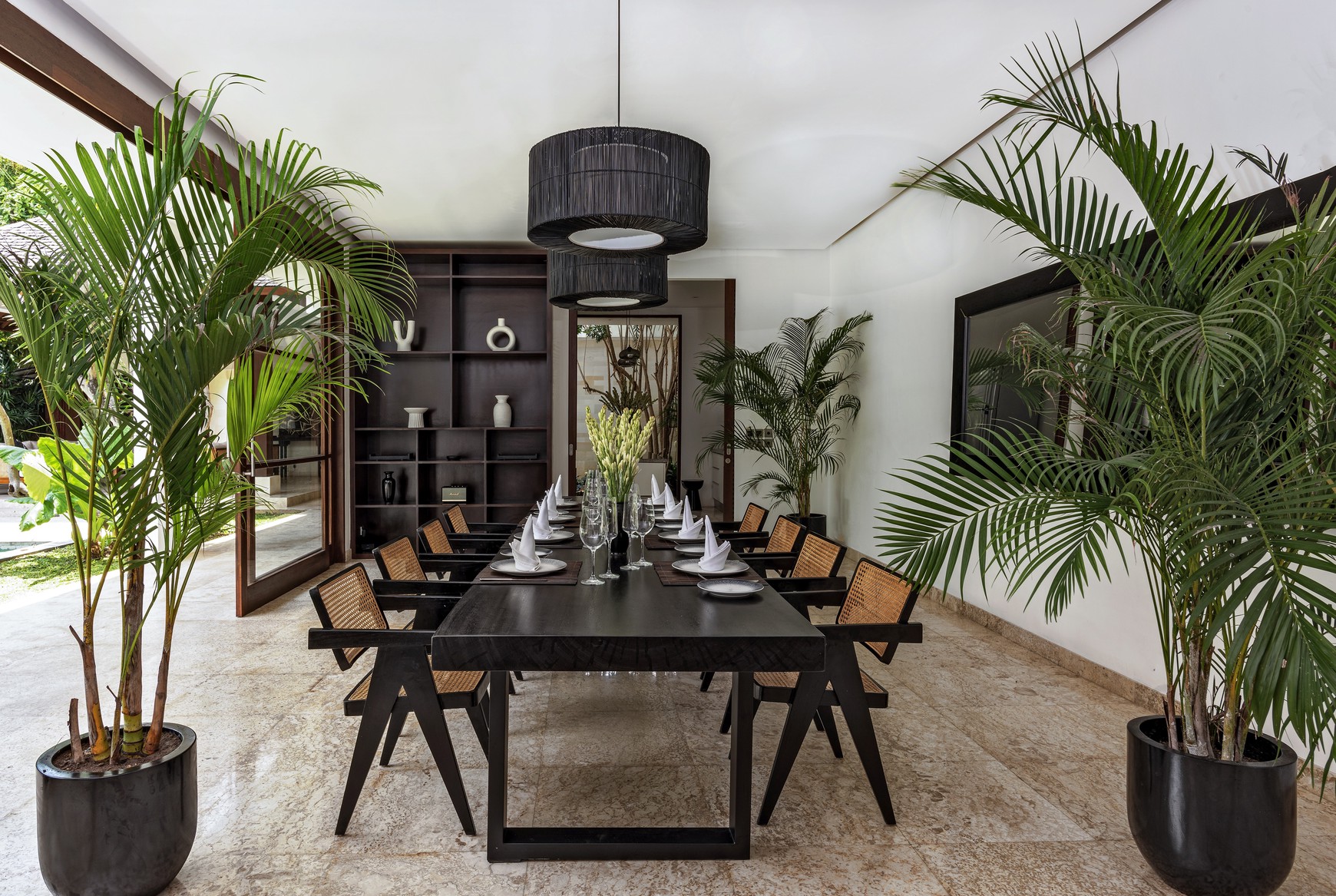 Leasehold - Grand Luxury Villa on One of the Largest Beachside Plots In Petitenget, Seminyak