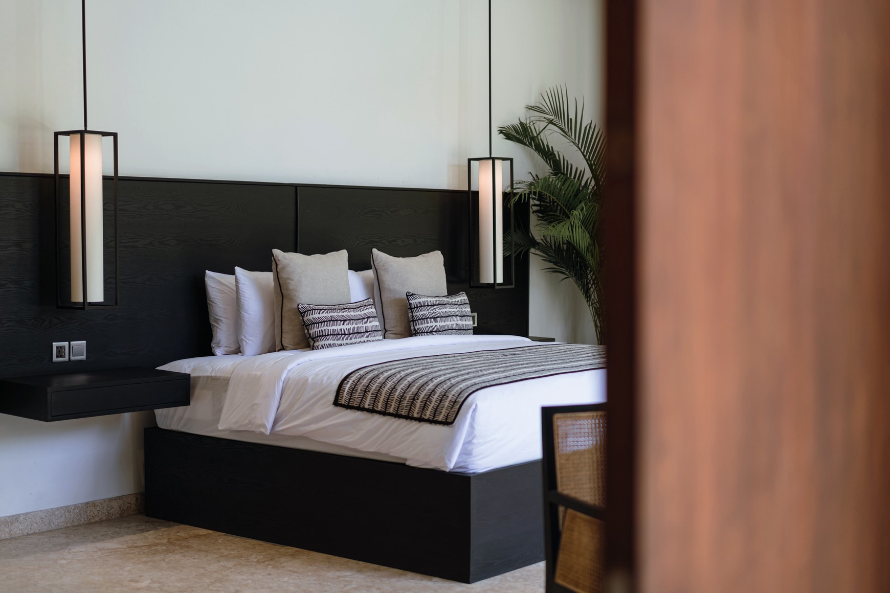 Leasehold - Grand Luxury Villa on One of the Largest Beachside Plots In Petitenget, Seminyak