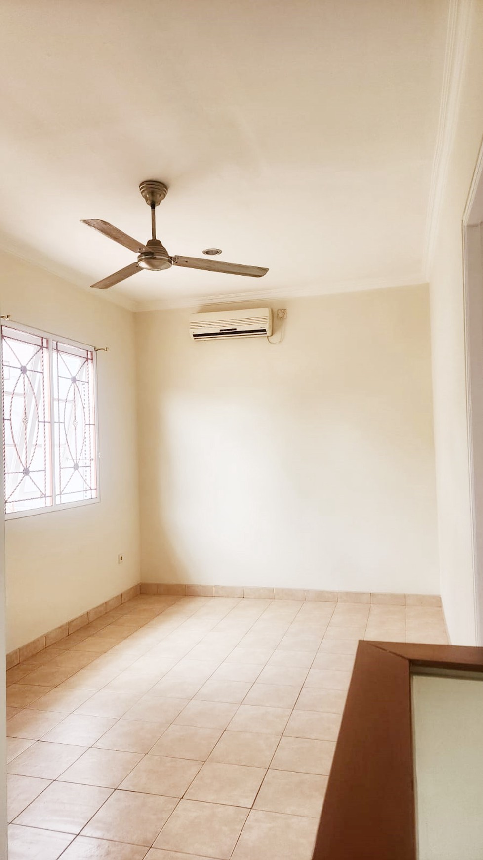 Rumah dengan halaman dan kolam dgn luas besar di Puri Bintaro, Bintaro Sektor 9