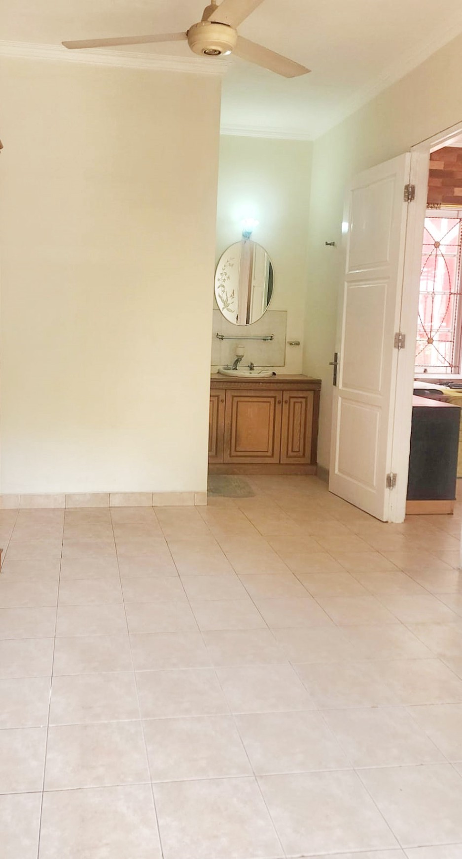 Rumah dengan halaman dan kolam dgn luas besar di Puri Bintaro, Bintaro Sektor 9
