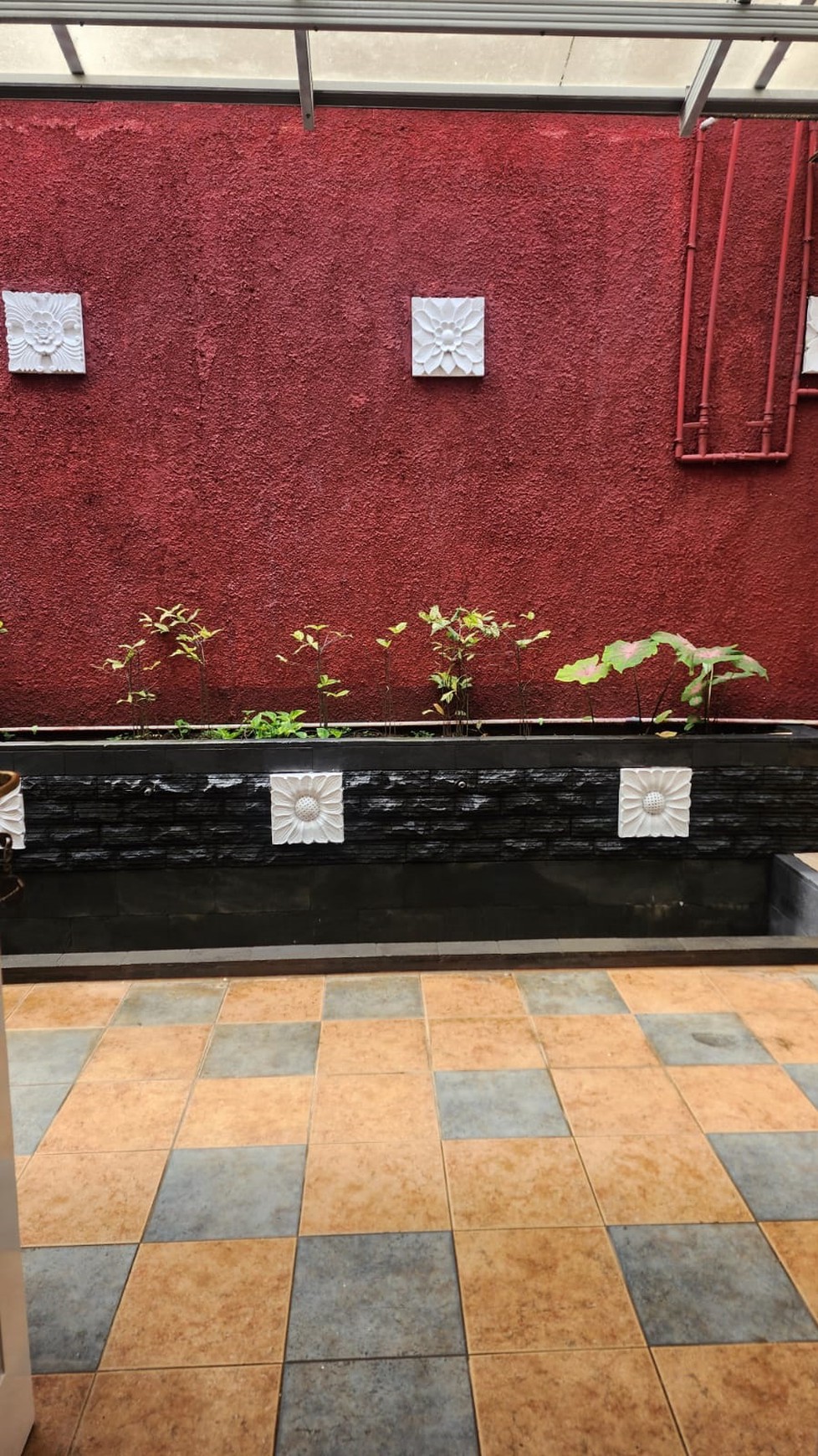 Rumah dengan halaman dan kolam dgn luas besar di Puri Bintaro, Bintaro Sektor 9