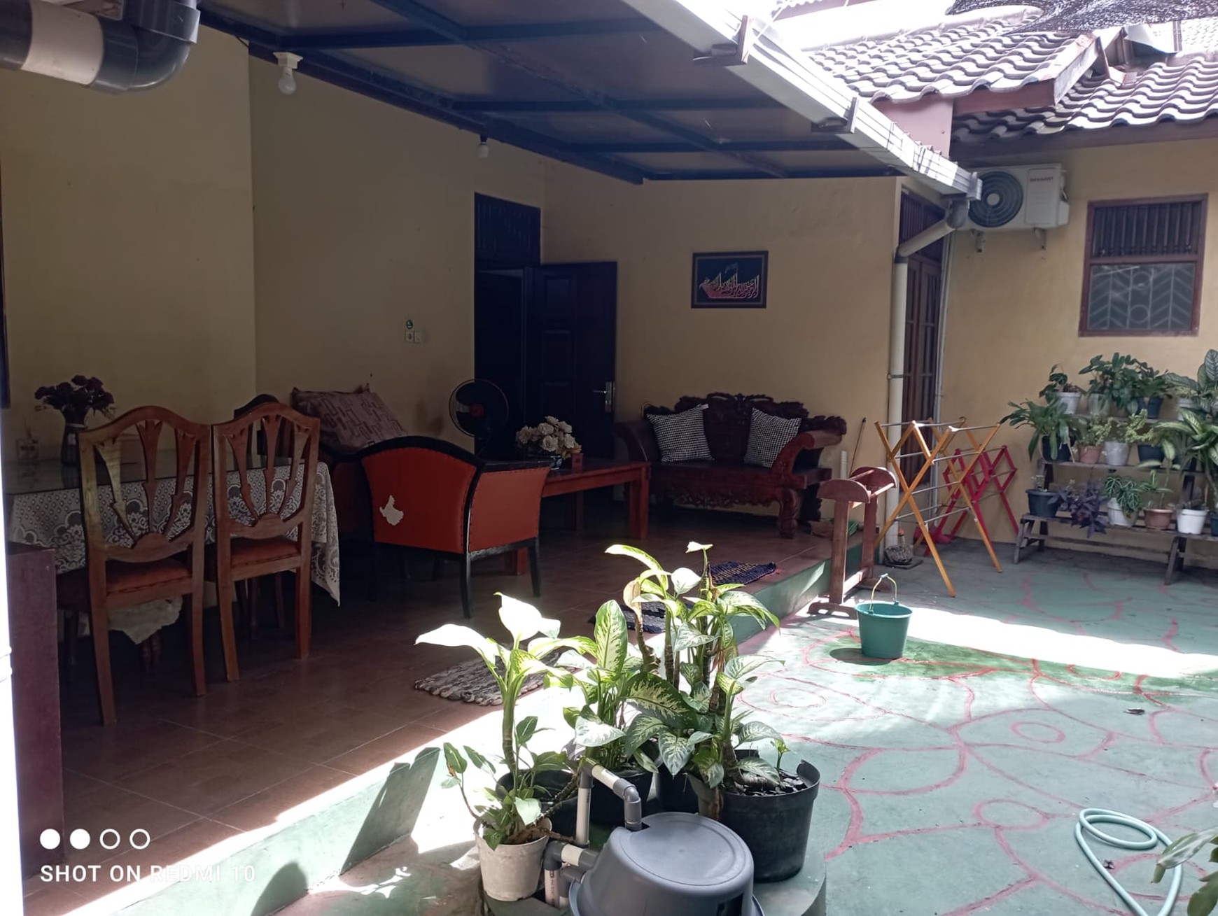 Disewakan Rumah Tinggal Furnish 6 Kamar Lokasi Dekat Pasar Kolombo 