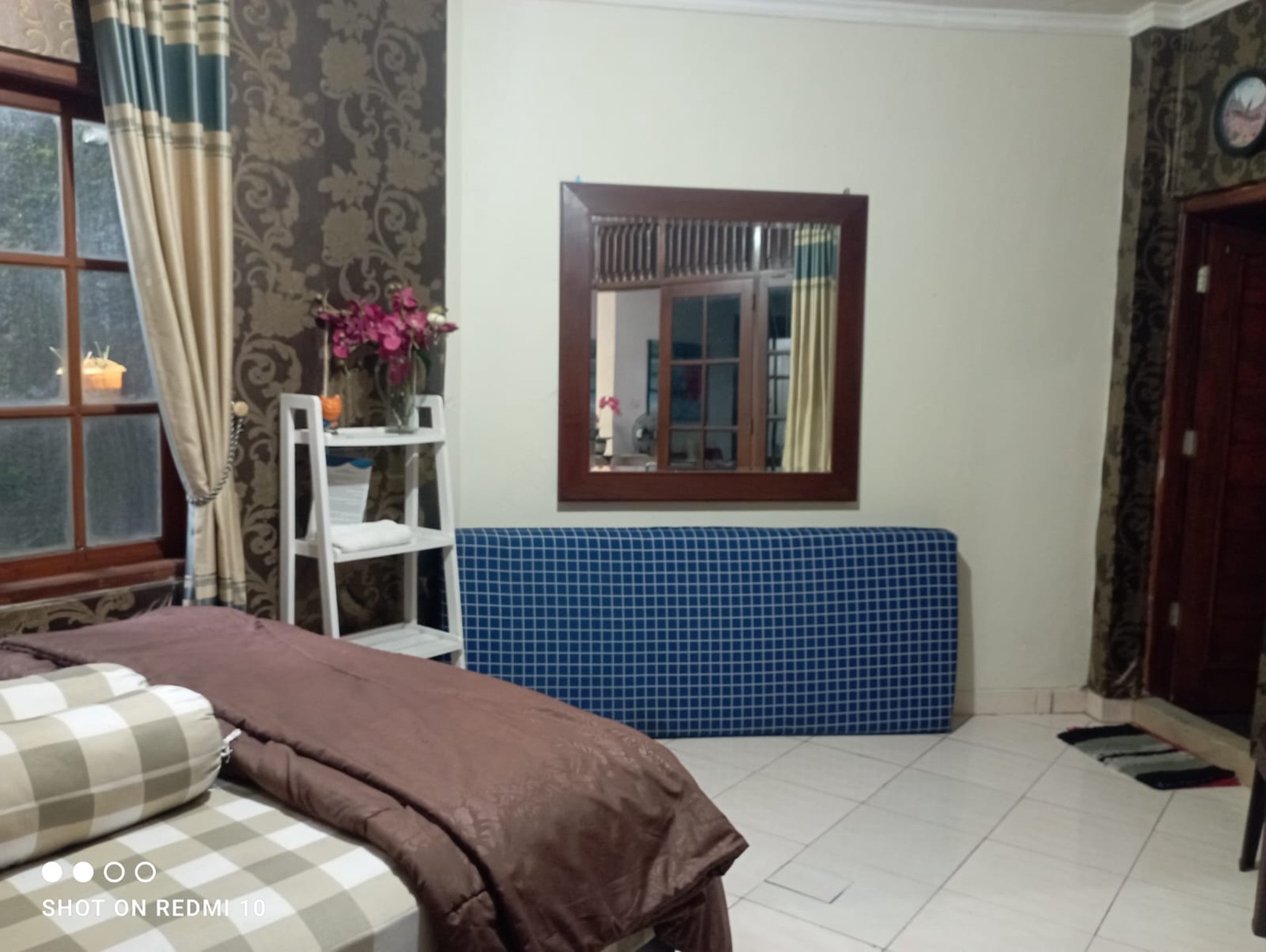 Disewakan Rumah Tinggal Furnish 6 Kamar Lokasi Dekat Pasar Kolombo 