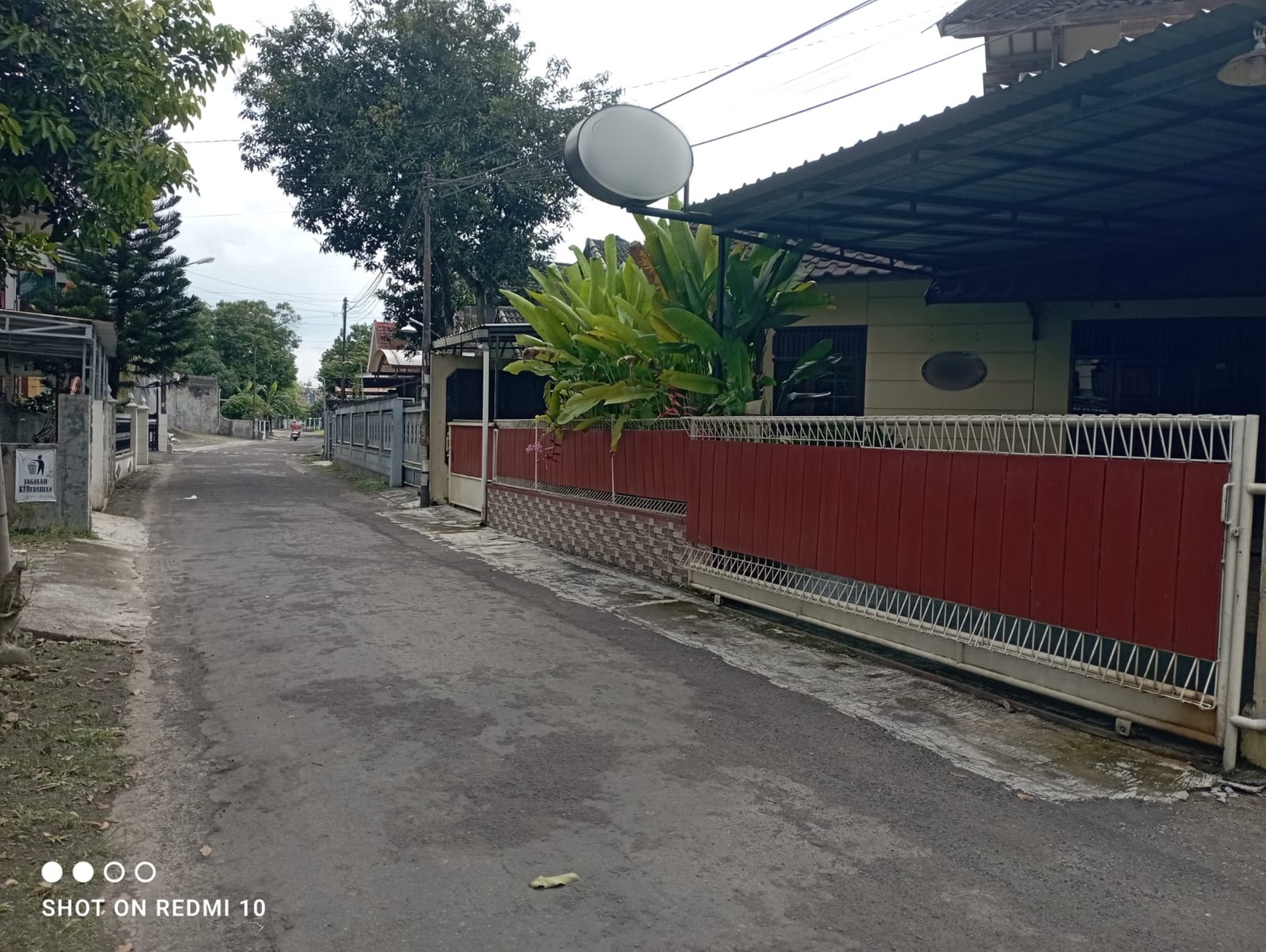 Disewakan Rumah Tinggal Furnish 6 Kamar Lokasi Dekat Pasar Kolombo 