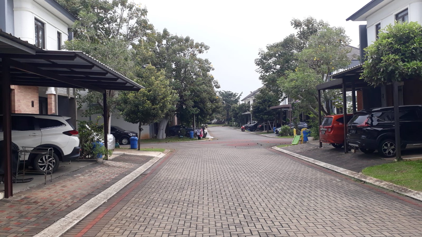 Rumah nyaman siap huni di The Mozia, Avezza BSD City