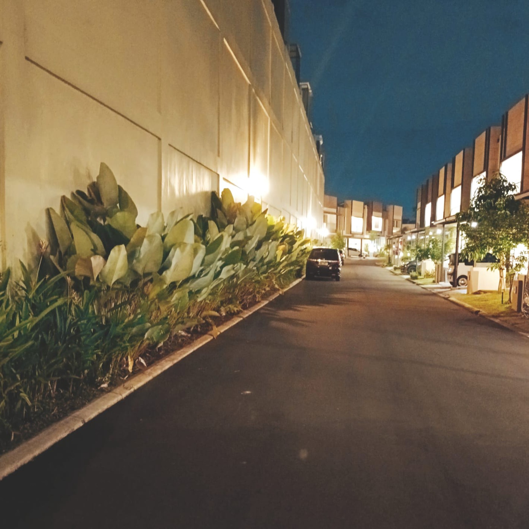Rumah minimalis modern di Carson Summarecon Gading Serpong
