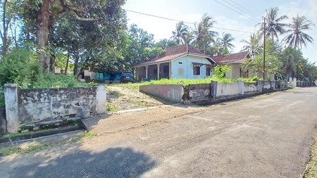 Rumah Dengan Halaman Luas Tanah Posisi Hook Berada di Bandung, Kutoarjo 