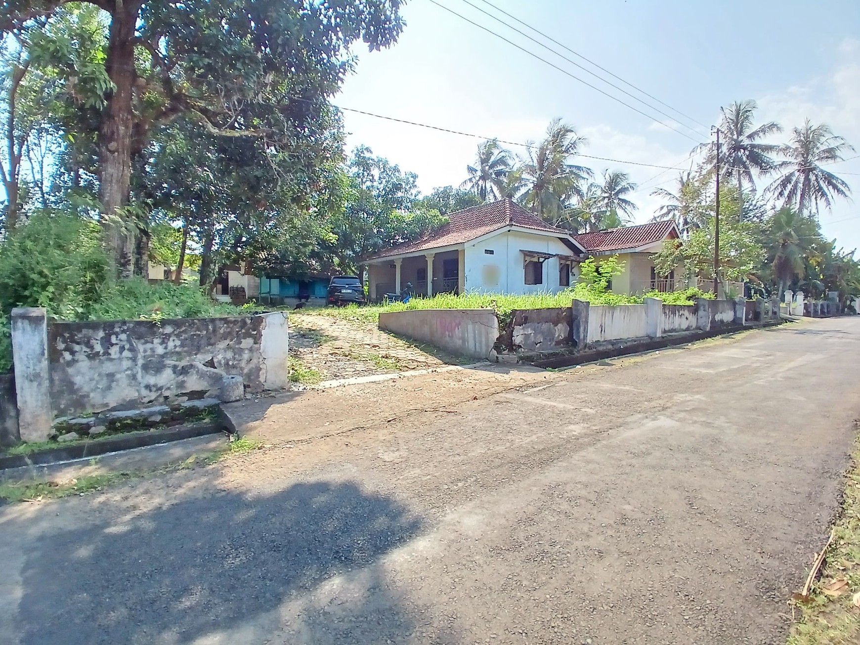 Rumah Dengan Halaman Luas Tanah Posisi Hook Berada di Bandung, Kutoarjo