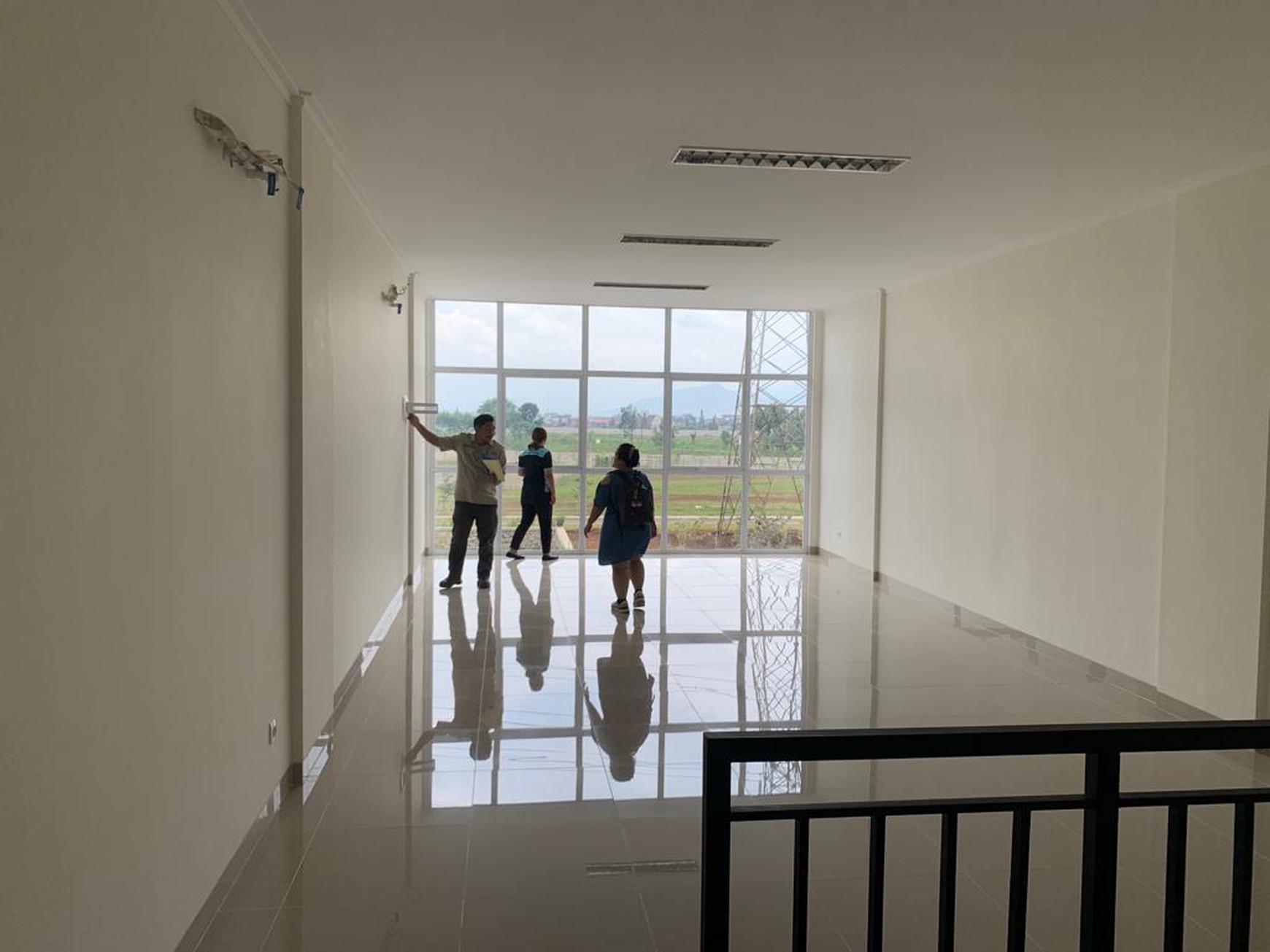 Dijual Ruko Strategis 3 Lantai di Topaz Commercial, Summarecon