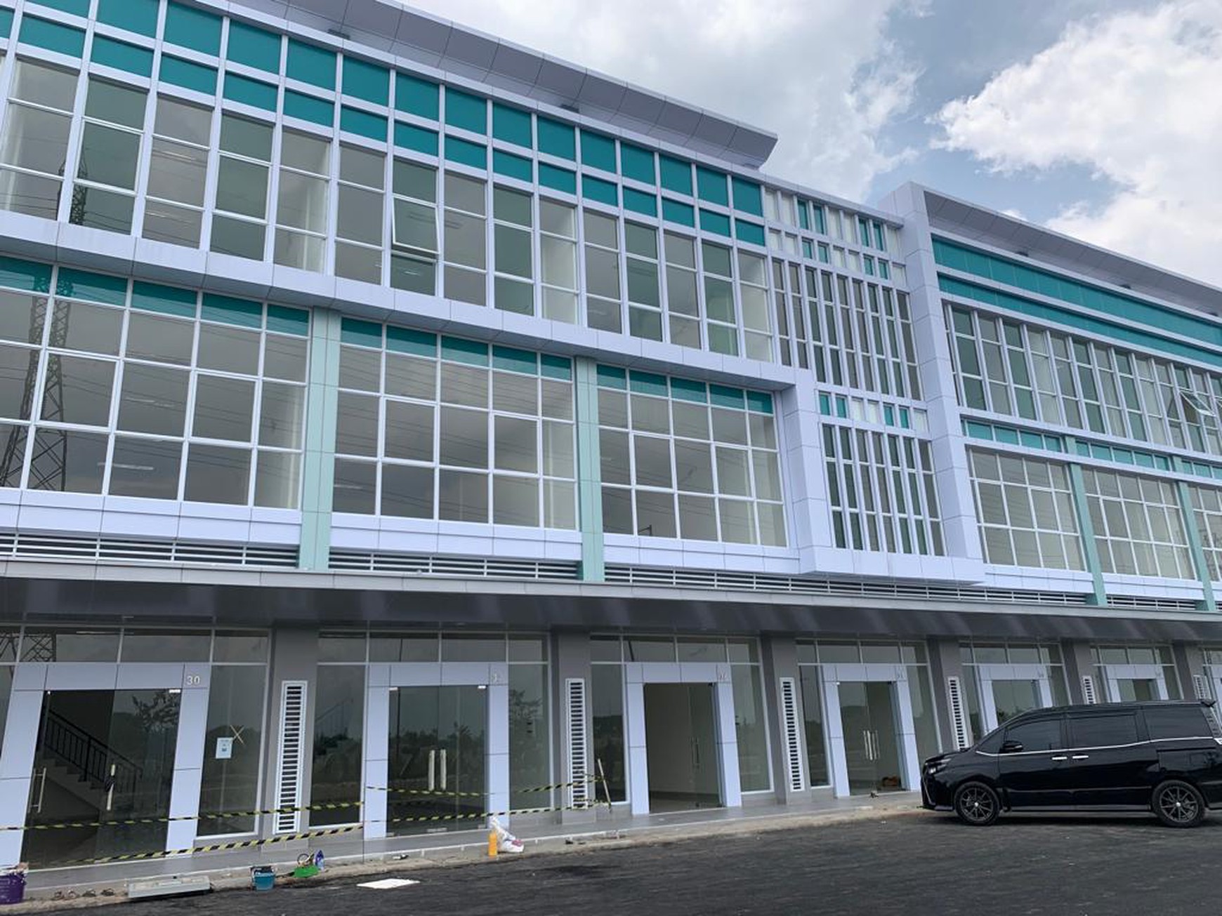 Dijual Ruko Strategis 3 Lantai di Topaz Commercial, Summarecon