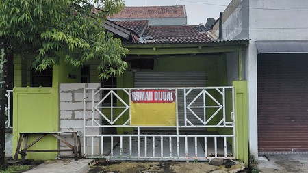 Rumah Dijual dengan Posisi Hook Sangat Strategis Cocok buat Hunian atau Kos kosan